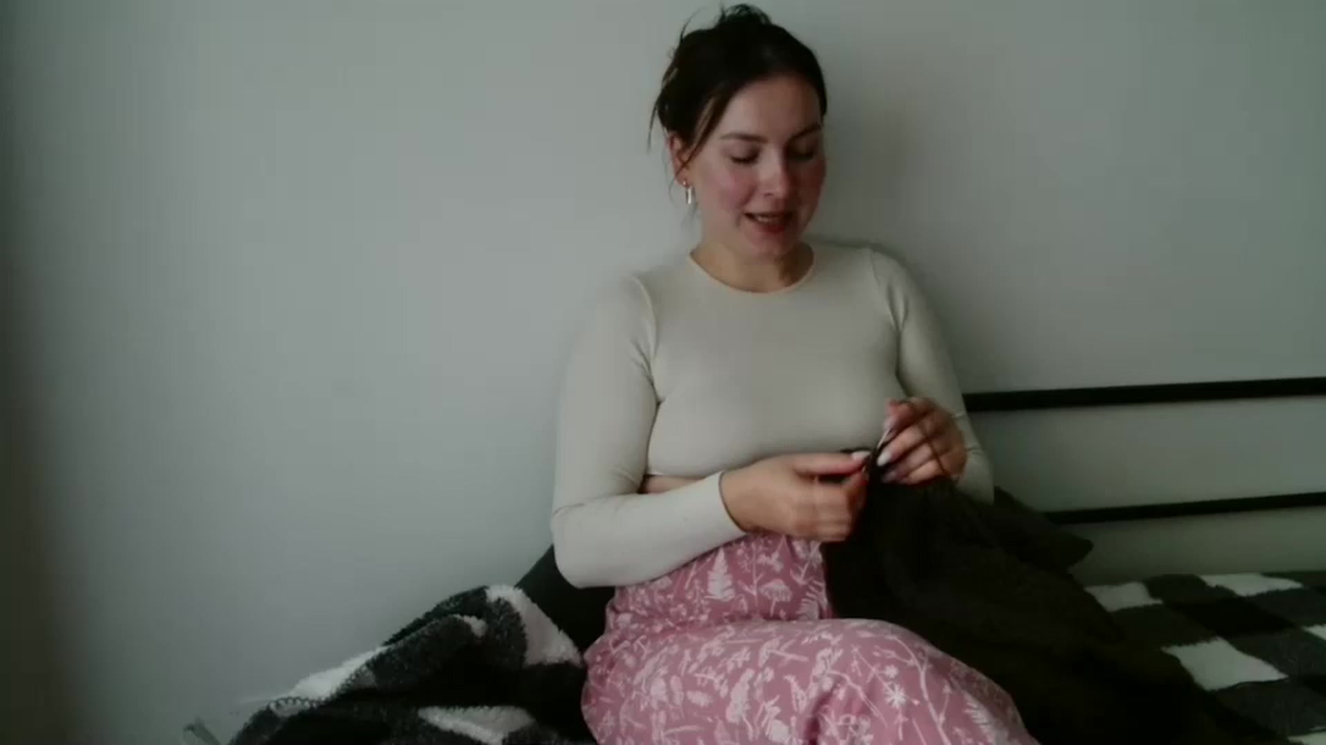 Gallery image thumbnail from MisssLove_is's myfreecams stream on, 09/11/2025, 16:15 image 1 of 20
