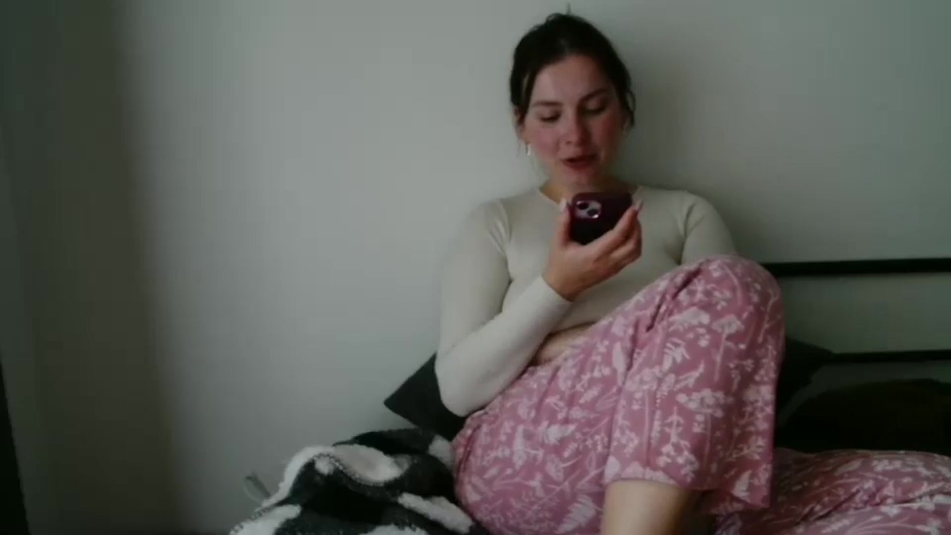 Gallery image thumbnail from MisssLove_is's myfreecams stream on, 09/11/2025, 16:15 image 16 of 20