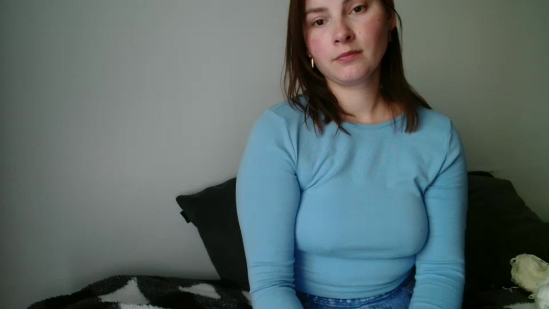 Gallery image thumbnail from MisssLove_is's myfreecams stream on, 09/15/2025, 20:24 image 6 of 20