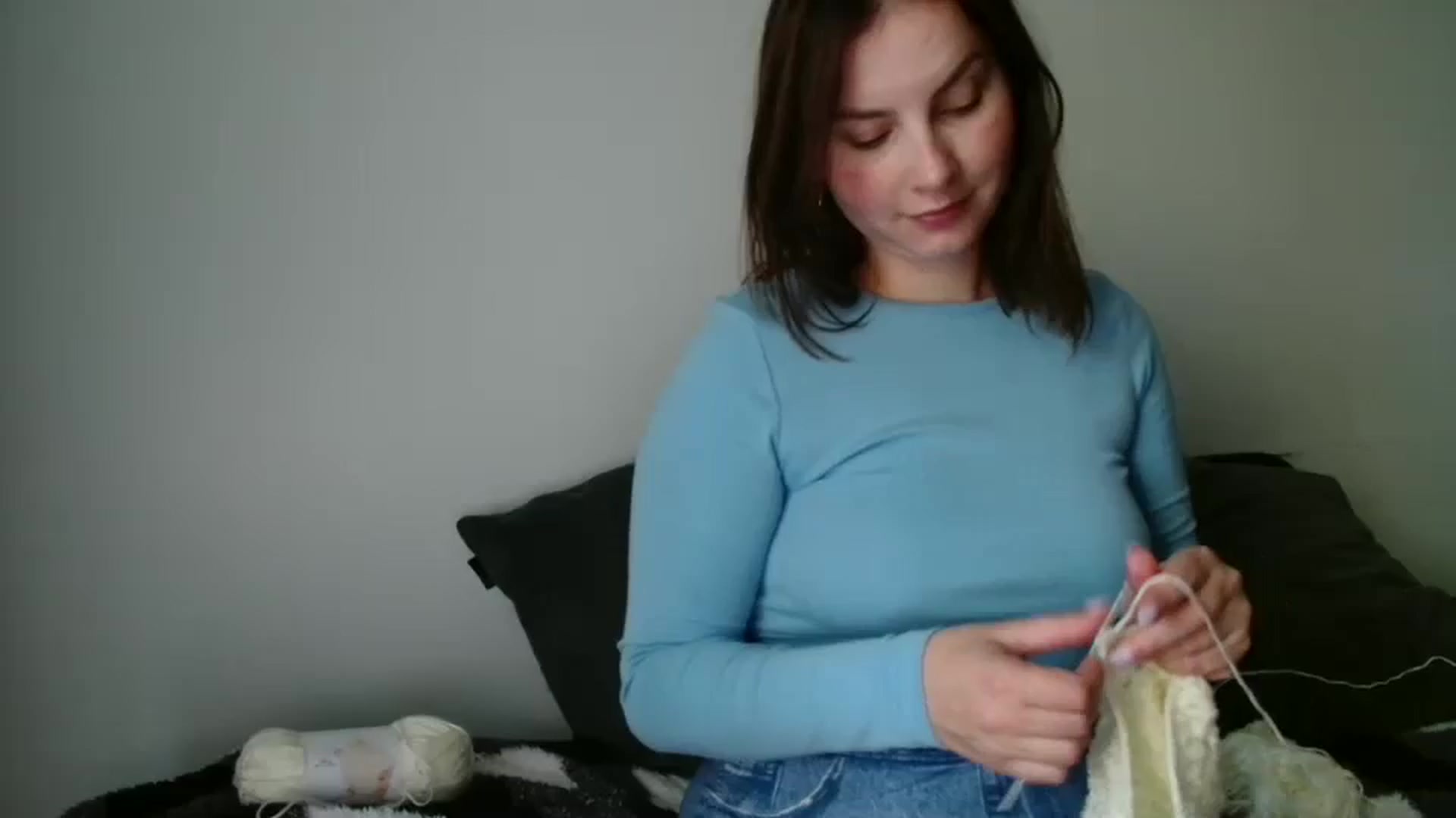 Gallery image thumbnail from MisssLove_is's myfreecams stream on, 09/15/2025, 20:24 image 14 of 20