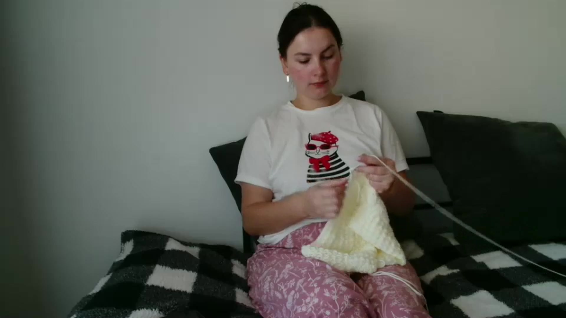 Gallery image thumbnail from MisssLove_is's myfreecams stream on, 09/16/2025, 13:04 image 15 of 20
