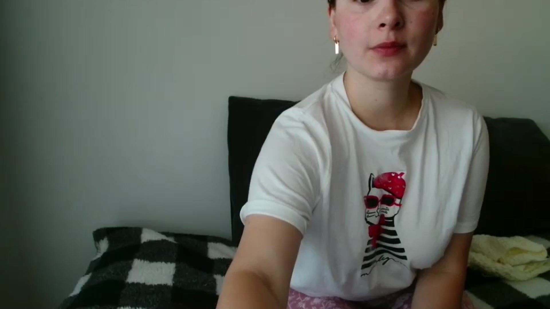 Gallery image thumbnail from MisssLove_is's myfreecams stream on, 09/16/2025, 13:04 image 14 of 20