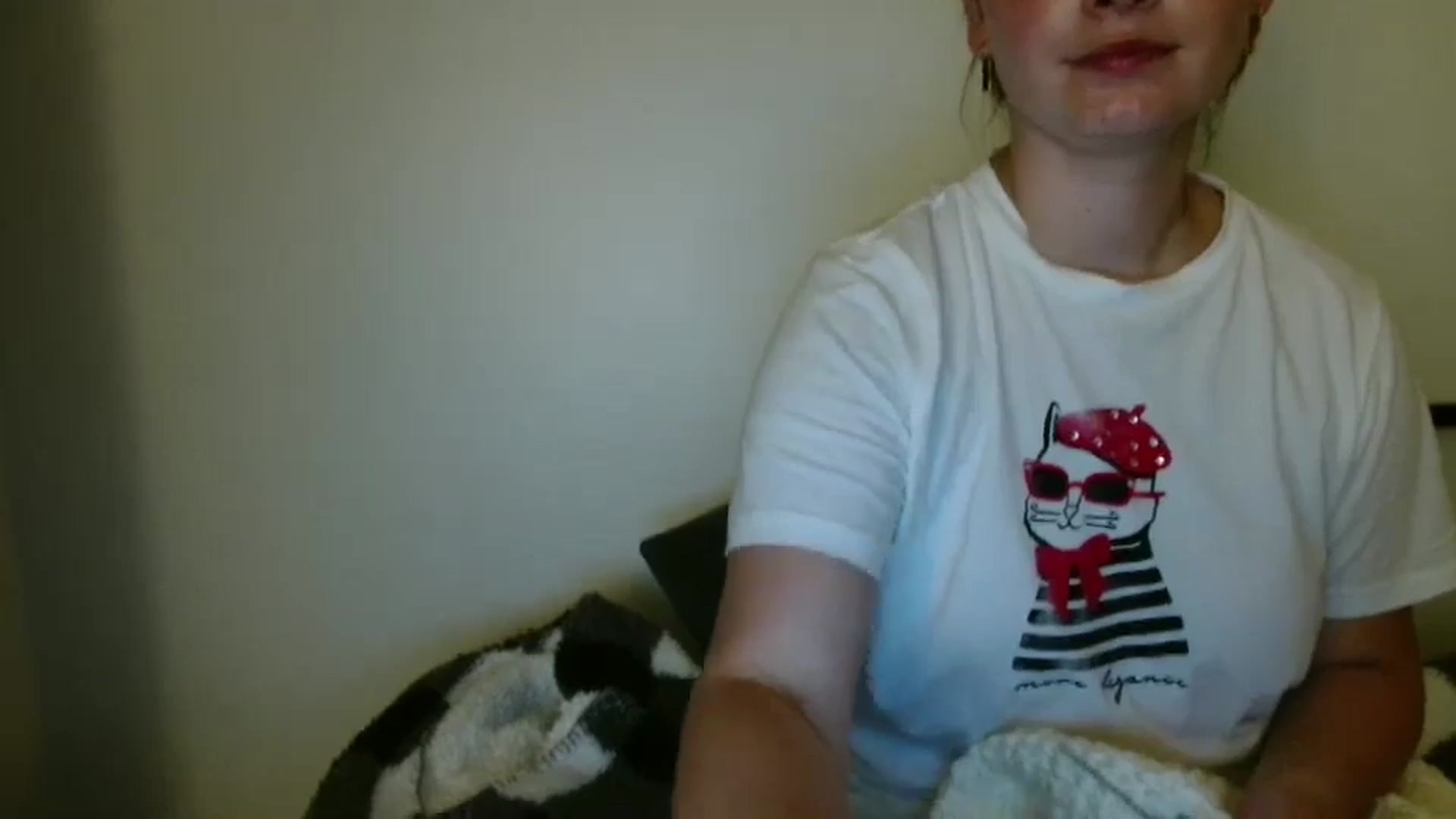 Gallery image thumbnail from MisssLove_is's myfreecams stream on, 09/17/2025, 23:36 image 10 of 20