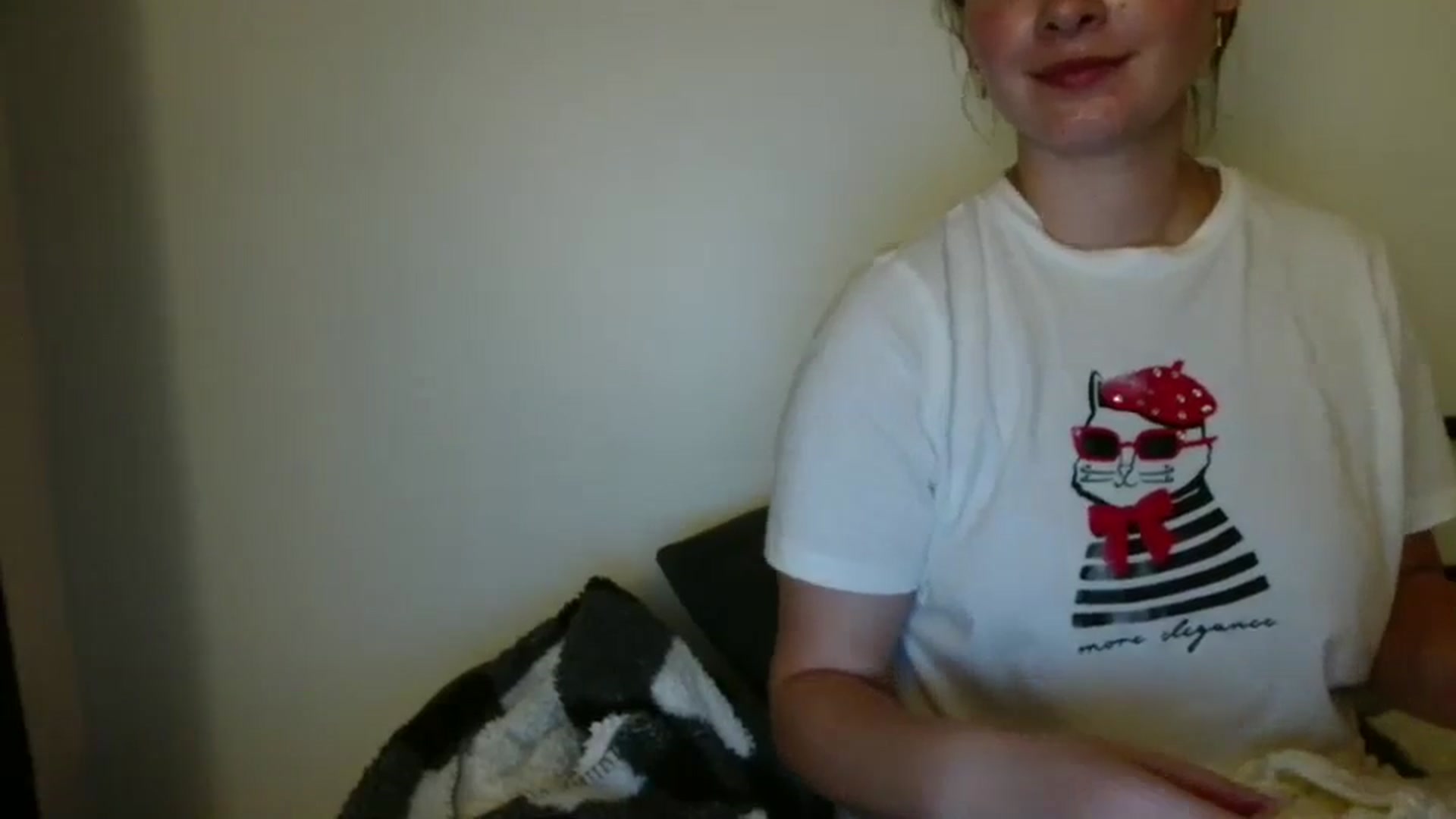 Gallery image thumbnail from MisssLove_is's myfreecams stream on, 09/17/2025, 23:36 image 19 of 20