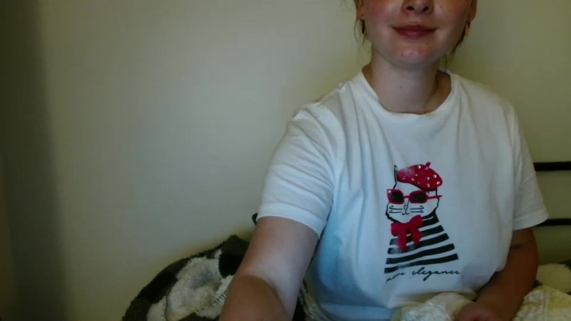 Gallery image thumbnail from MisssLove_is's myfreecams stream on, 09/17/2025, 23:36 image 12 of 20