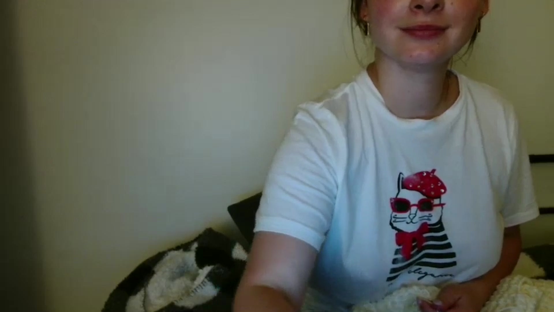 Gallery image thumbnail from MisssLove_is's myfreecams stream on, 09/17/2025, 23:36 image 6 of 20
