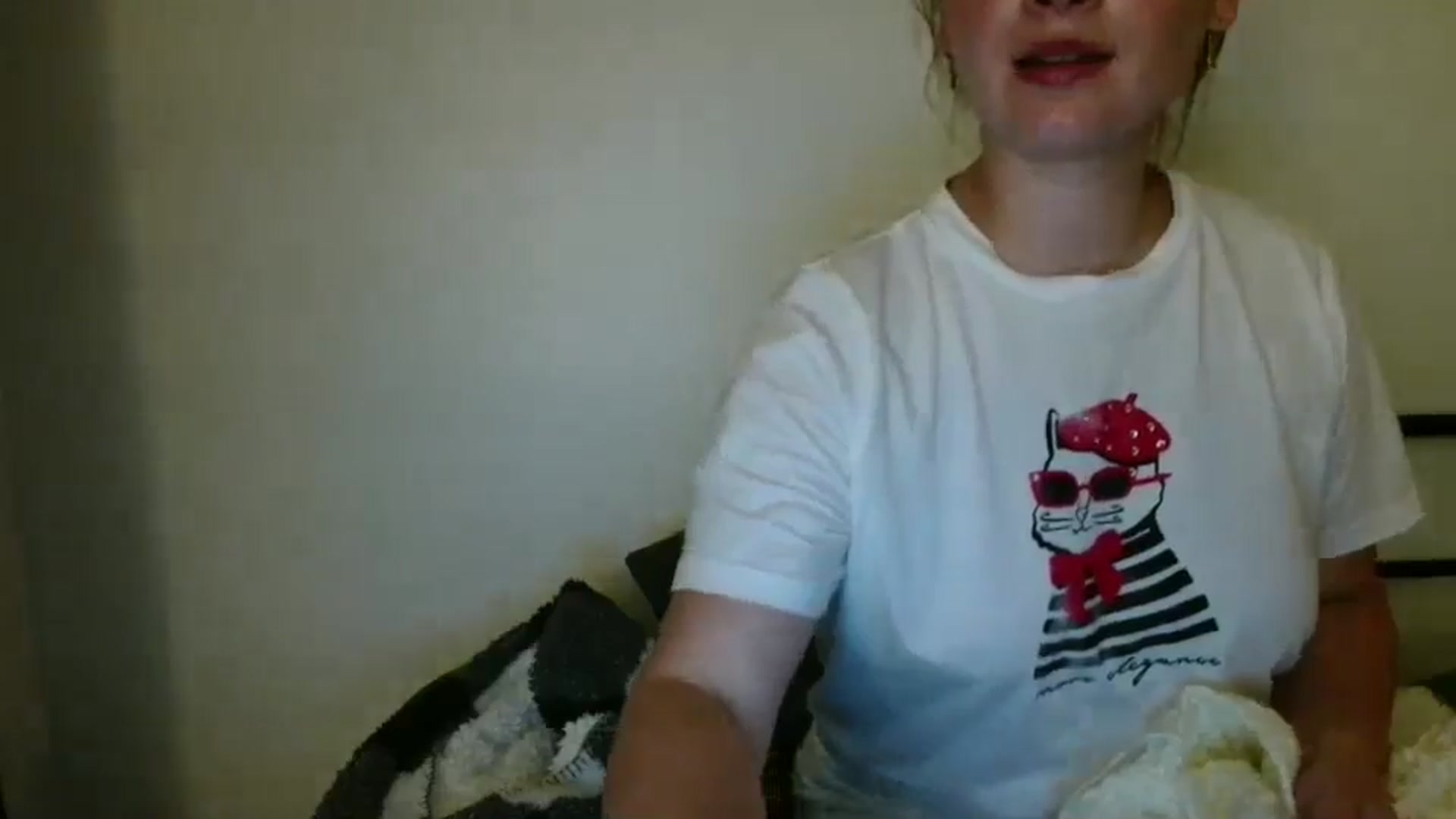 Gallery image thumbnail from MisssLove_is's myfreecams stream on, 09/17/2025, 23:36 image 17 of 20
