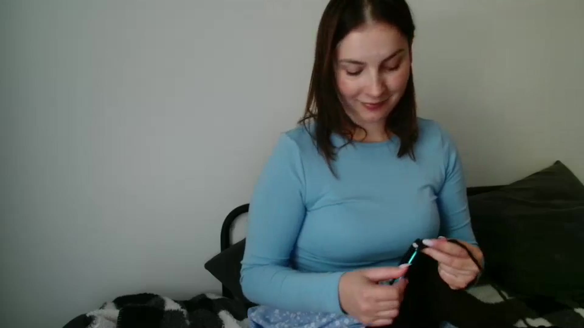 Gallery image thumbnail from MisssLove_is's myfreecams stream on, 09/19/2025, 19:33 image 18 of 20