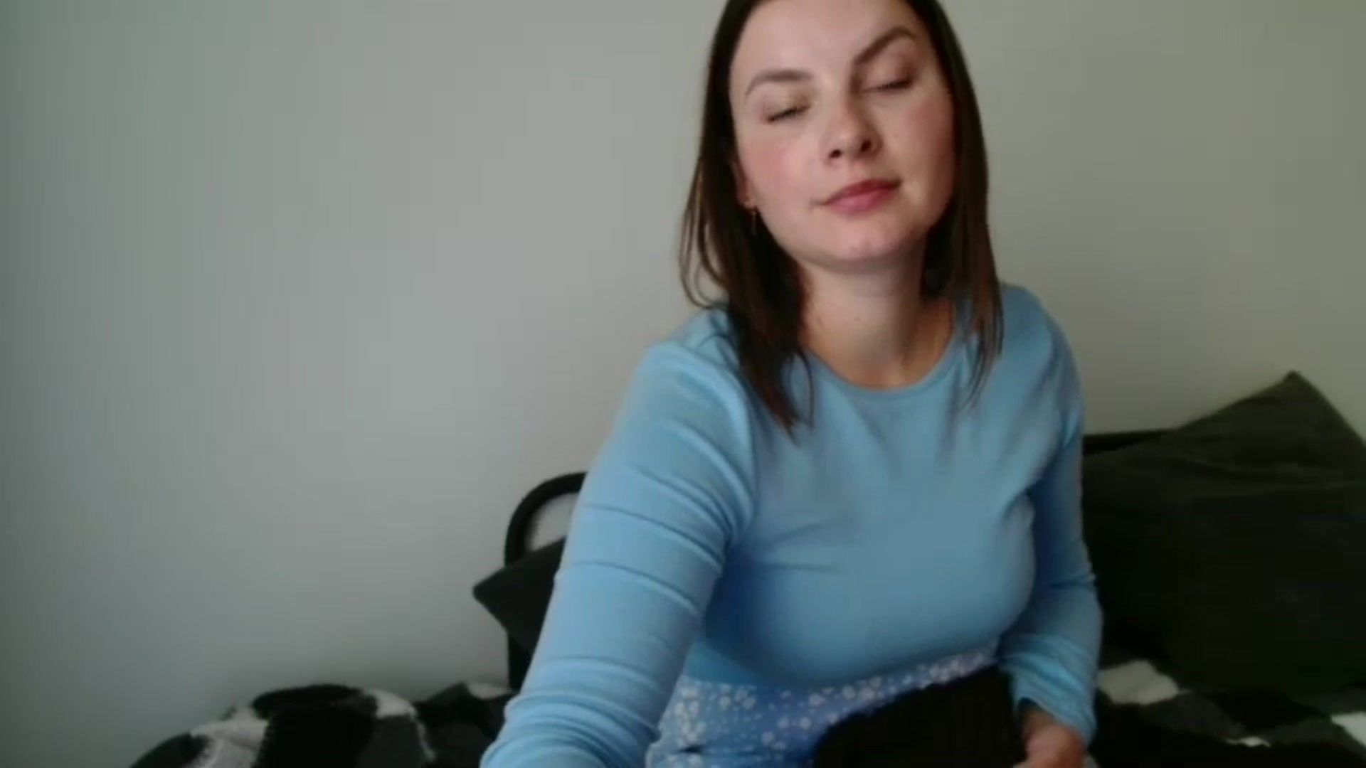 Gallery image thumbnail from MisssLove_is's myfreecams stream on, 09/19/2025, 19:33 image 13 of 20