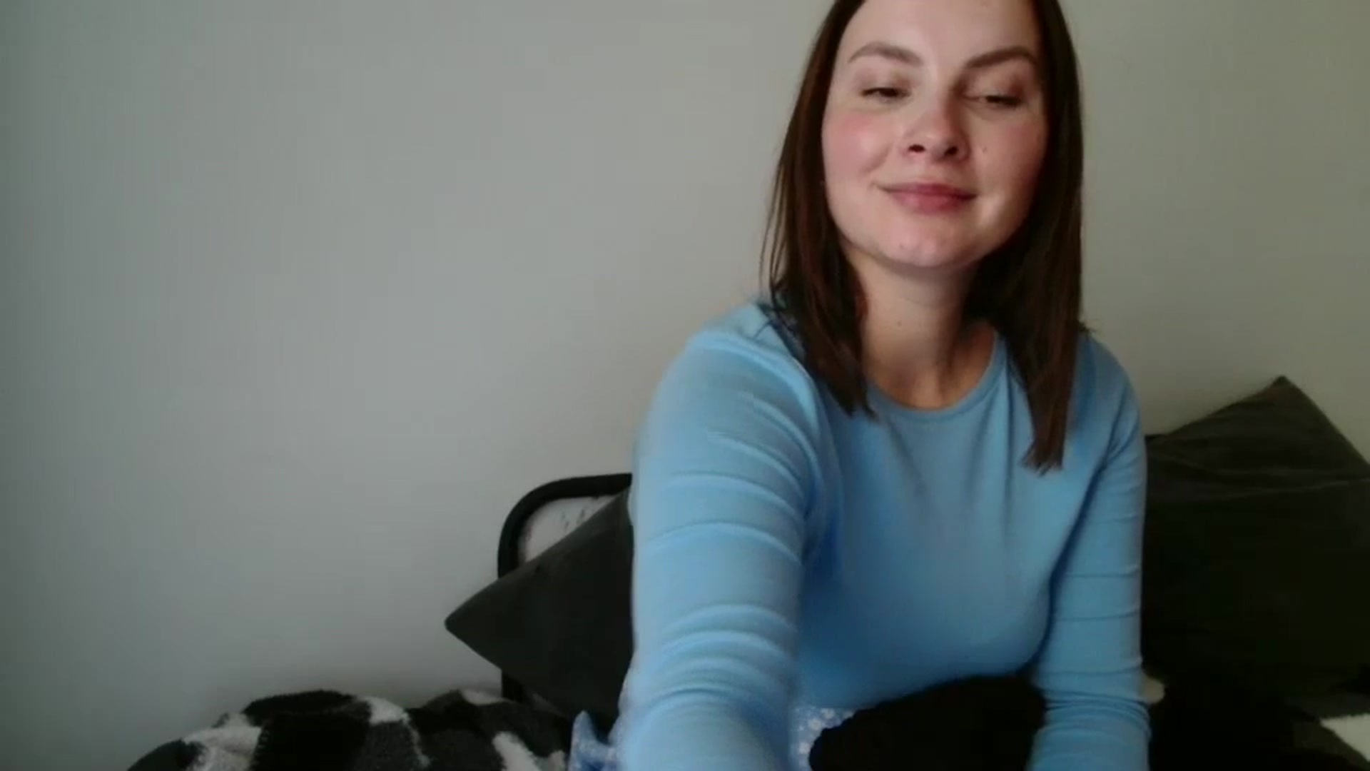 Gallery image thumbnail from MisssLove_is's myfreecams stream on, 09/19/2025, 19:33 image 14 of 20