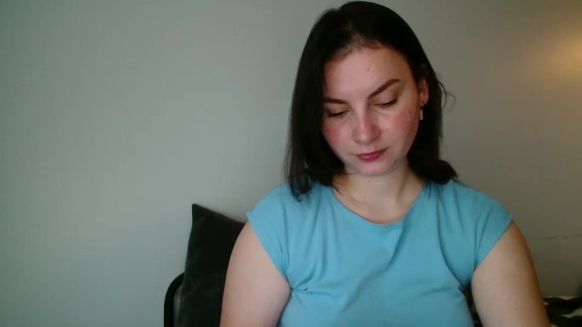 Gallery image thumbnail from MisssLove_is's myfreecams stream on, 09/25/2025, 15:33 image 15 of 20
