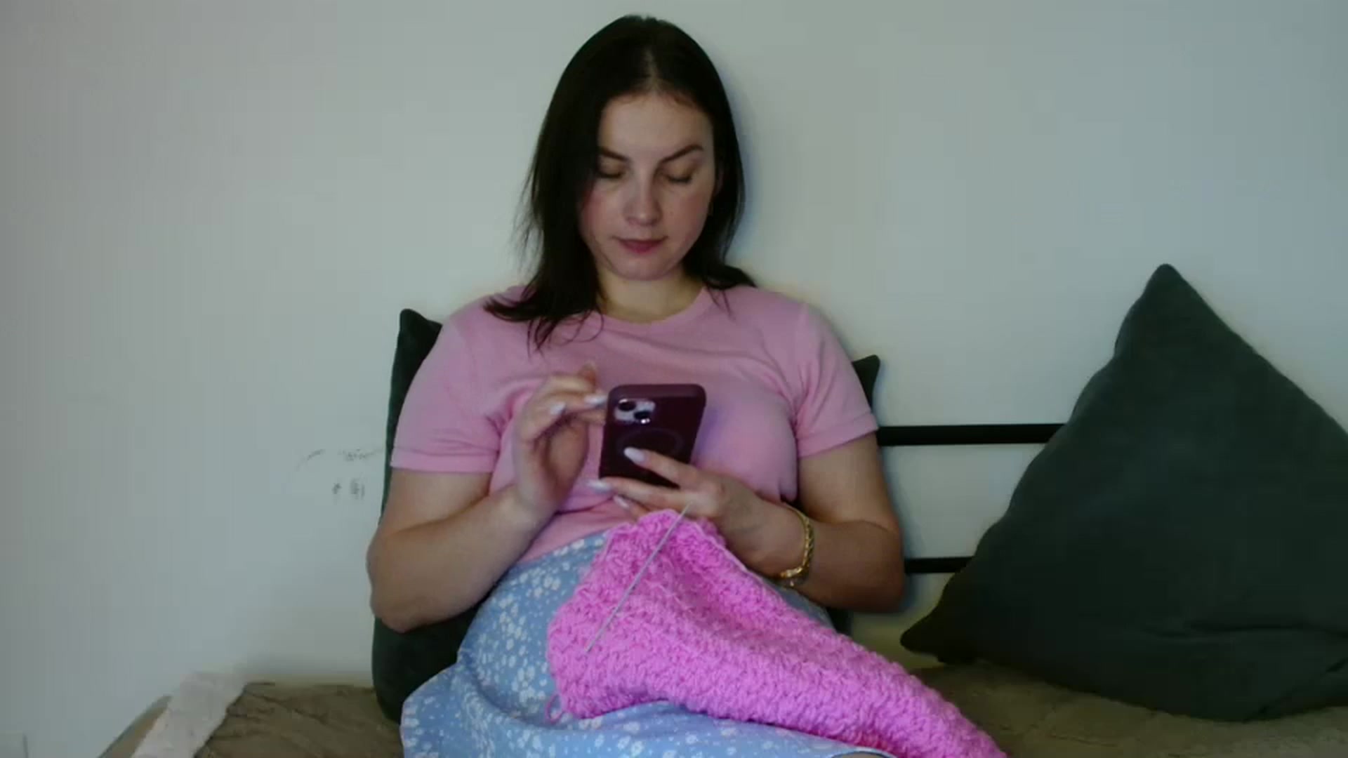 Gallery image thumbnail from MisssLove_is's myfreecams stream on, 11/25/2025, 19:40 image 5 of 20