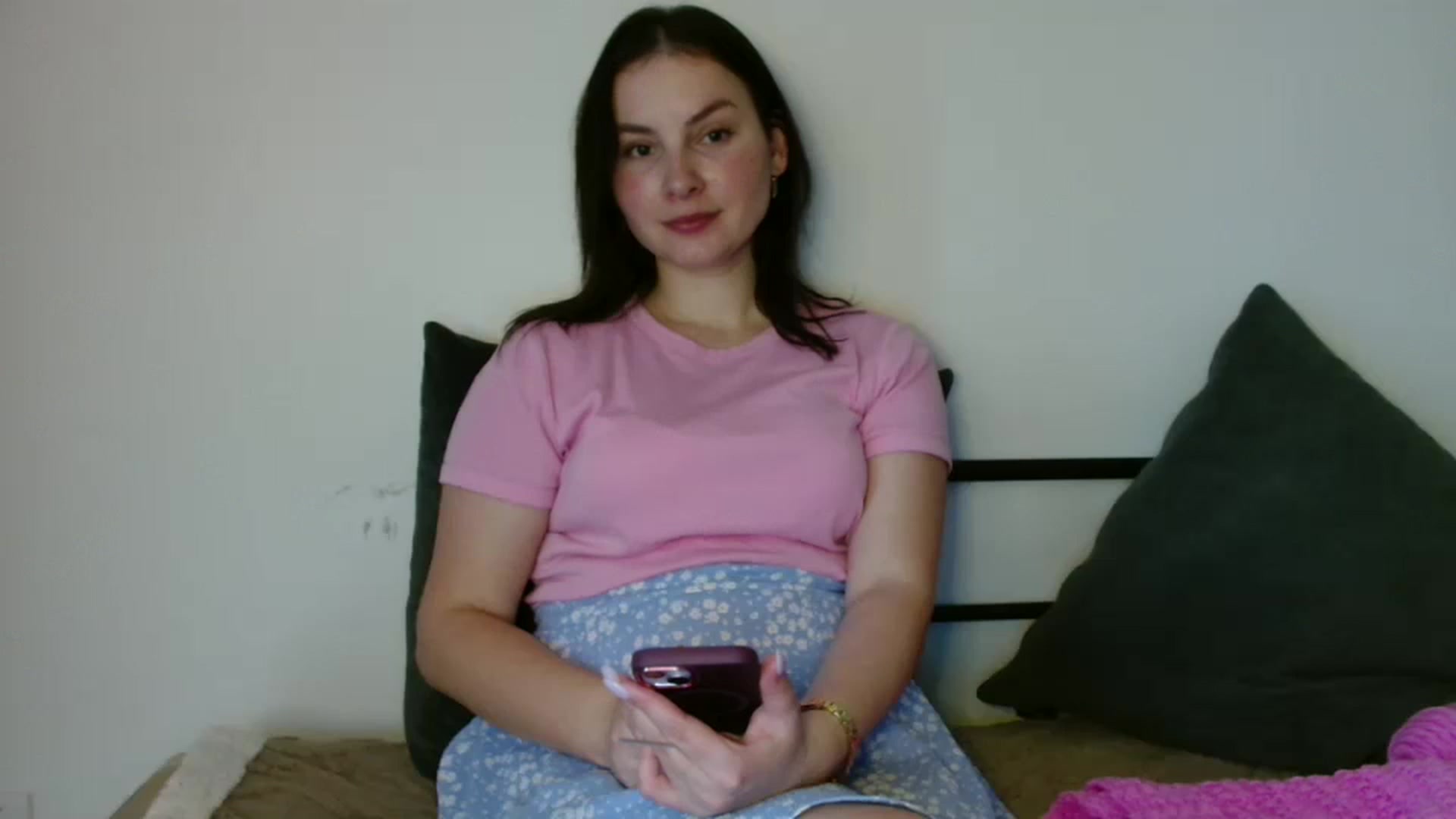 Gallery image thumbnail from MisssLove_is's myfreecams stream on, 11/25/2025, 19:40 image 3 of 20