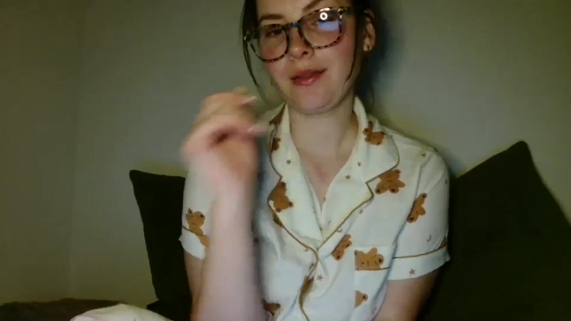 Gallery image thumbnail from MisssLove_is's myfreecams stream on, 12/16/2025, 10:31 image 12 of 20