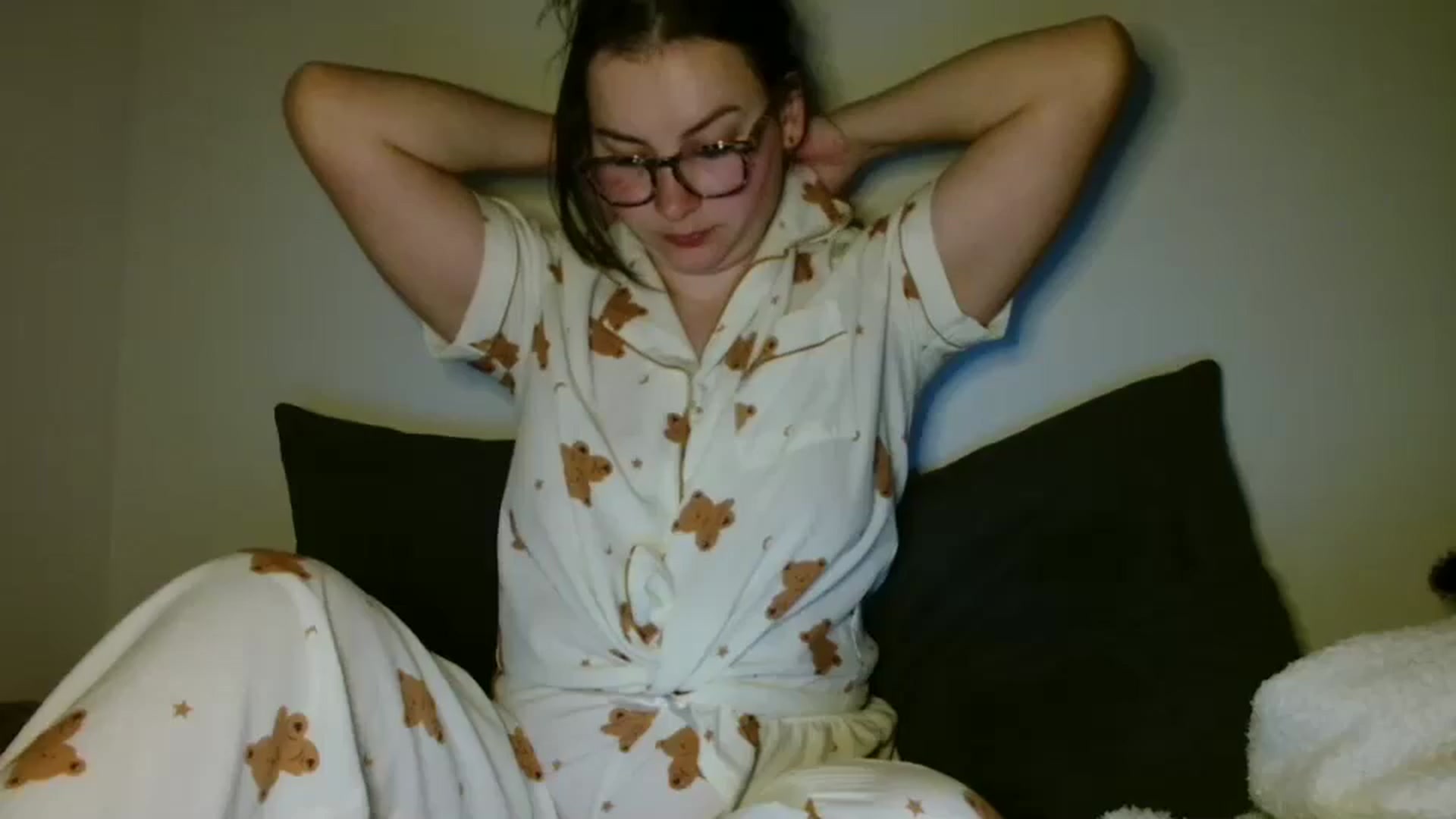 Gallery image thumbnail from MisssLove_is's myfreecams stream on, 12/16/2025, 10:31 image 1 of 20