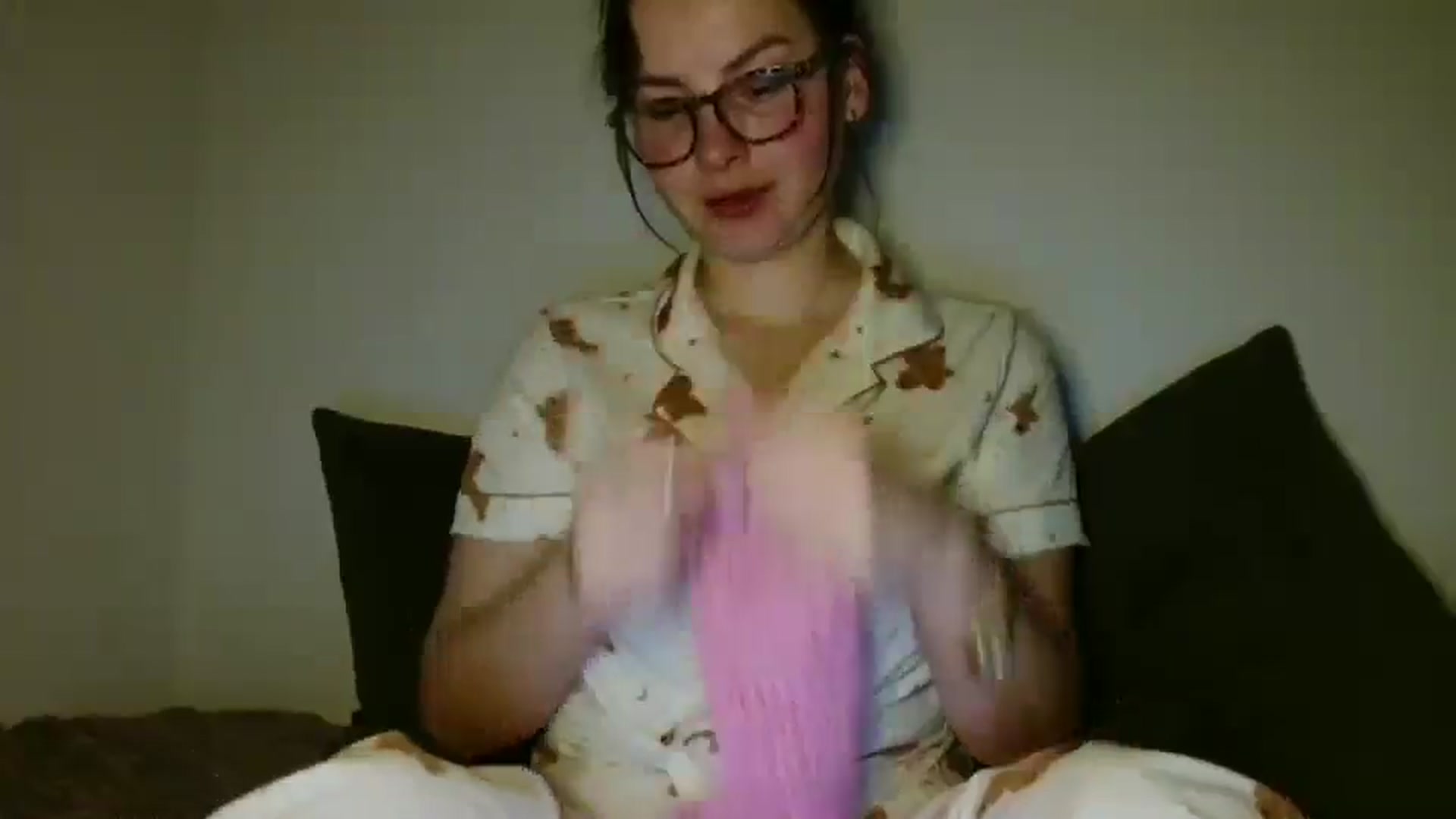 Gallery image thumbnail from MisssLove_is's myfreecams stream on, 12/16/2025, 10:31 image 7 of 20