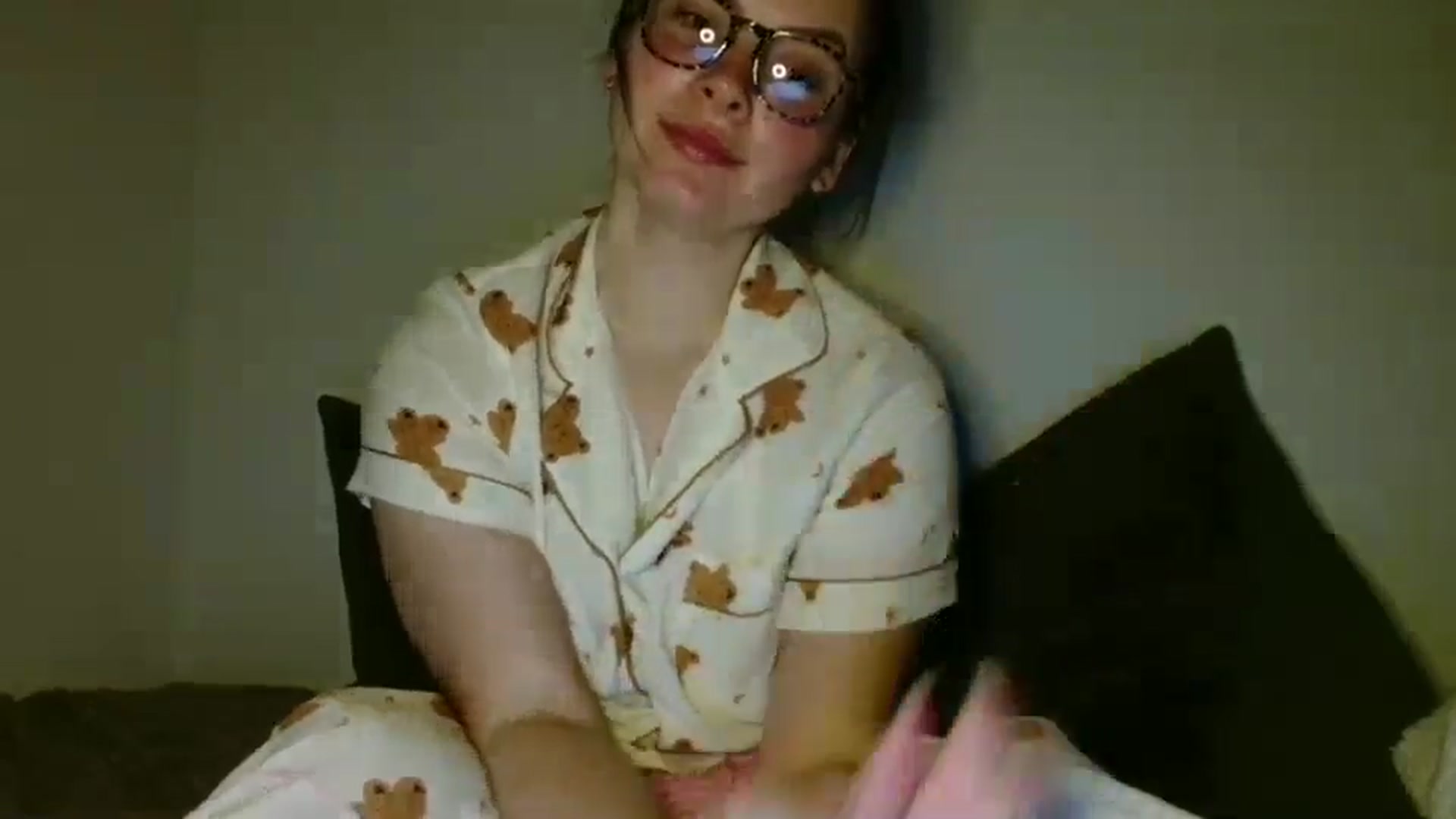 Gallery image thumbnail from MisssLove_is's myfreecams stream on, 12/16/2025, 10:31 image 5 of 20
