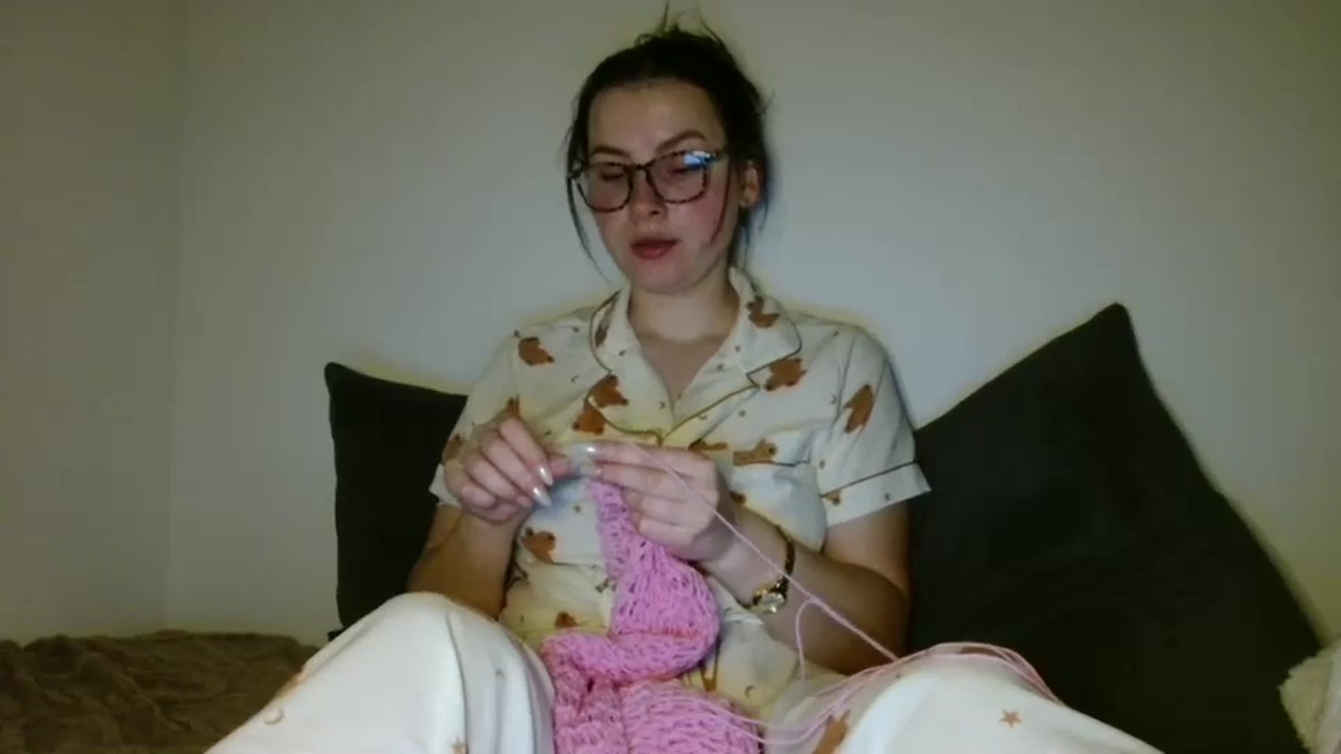 Gallery image thumbnail from MisssLove_is's myfreecams stream on, 12/16/2025, 10:31 image 4 of 20