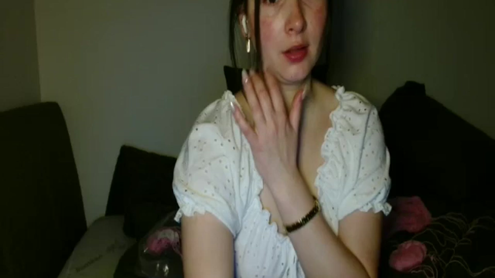 Gallery image thumbnail from MisssLove_is's myfreecams stream on, 12/17/2025, 09:46 image 3 of 20
