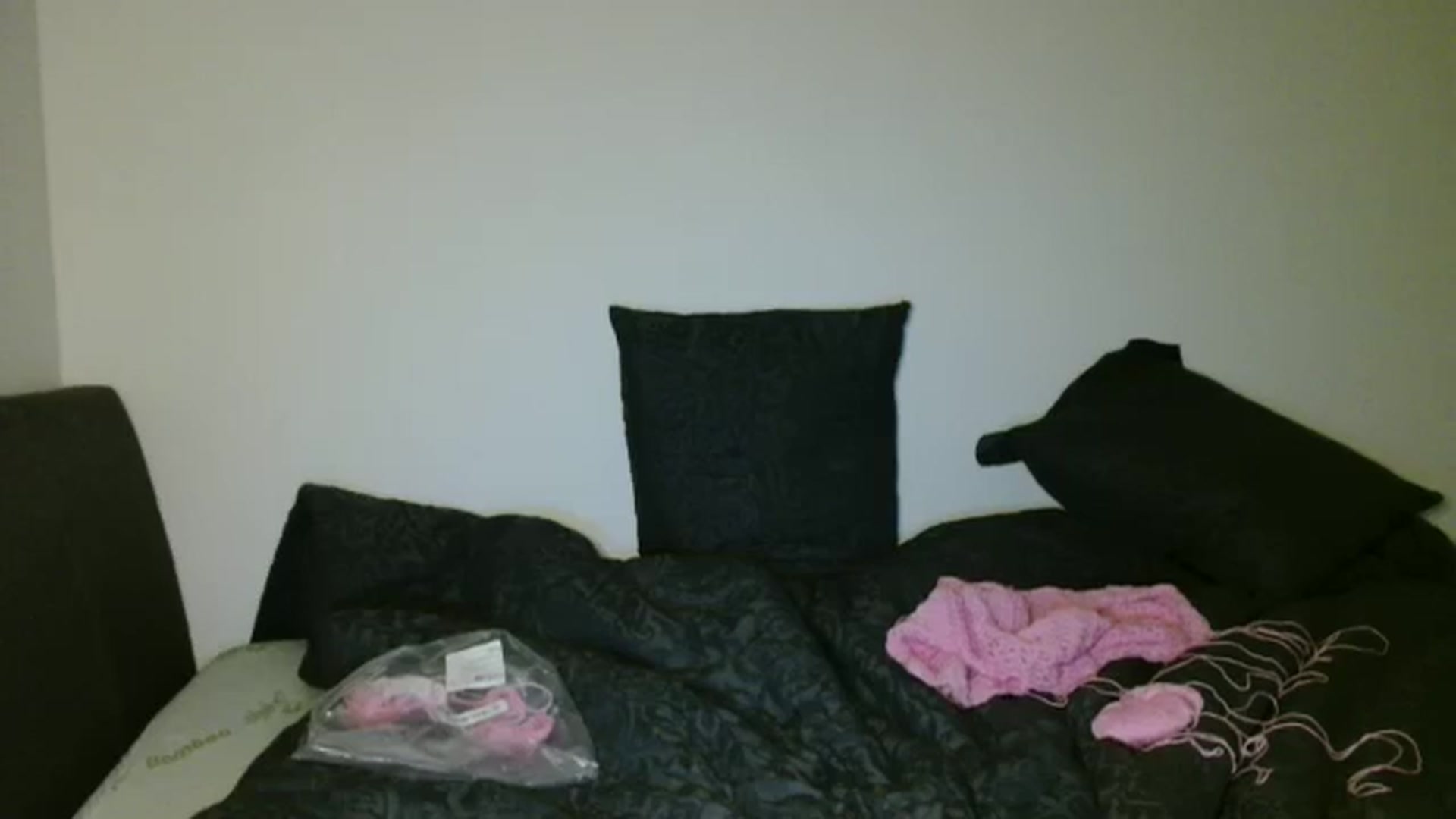 Gallery image thumbnail from MisssLove_is's myfreecams stream on, 12/17/2025, 09:46 image 17 of 20