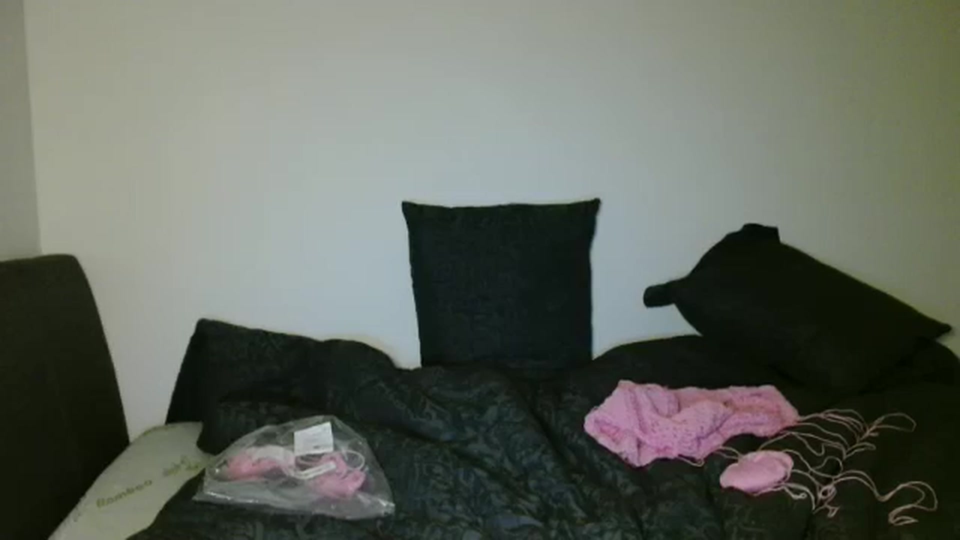 Gallery image thumbnail from MisssLove_is's myfreecams stream on, 12/17/2025, 09:46 image 16 of 20