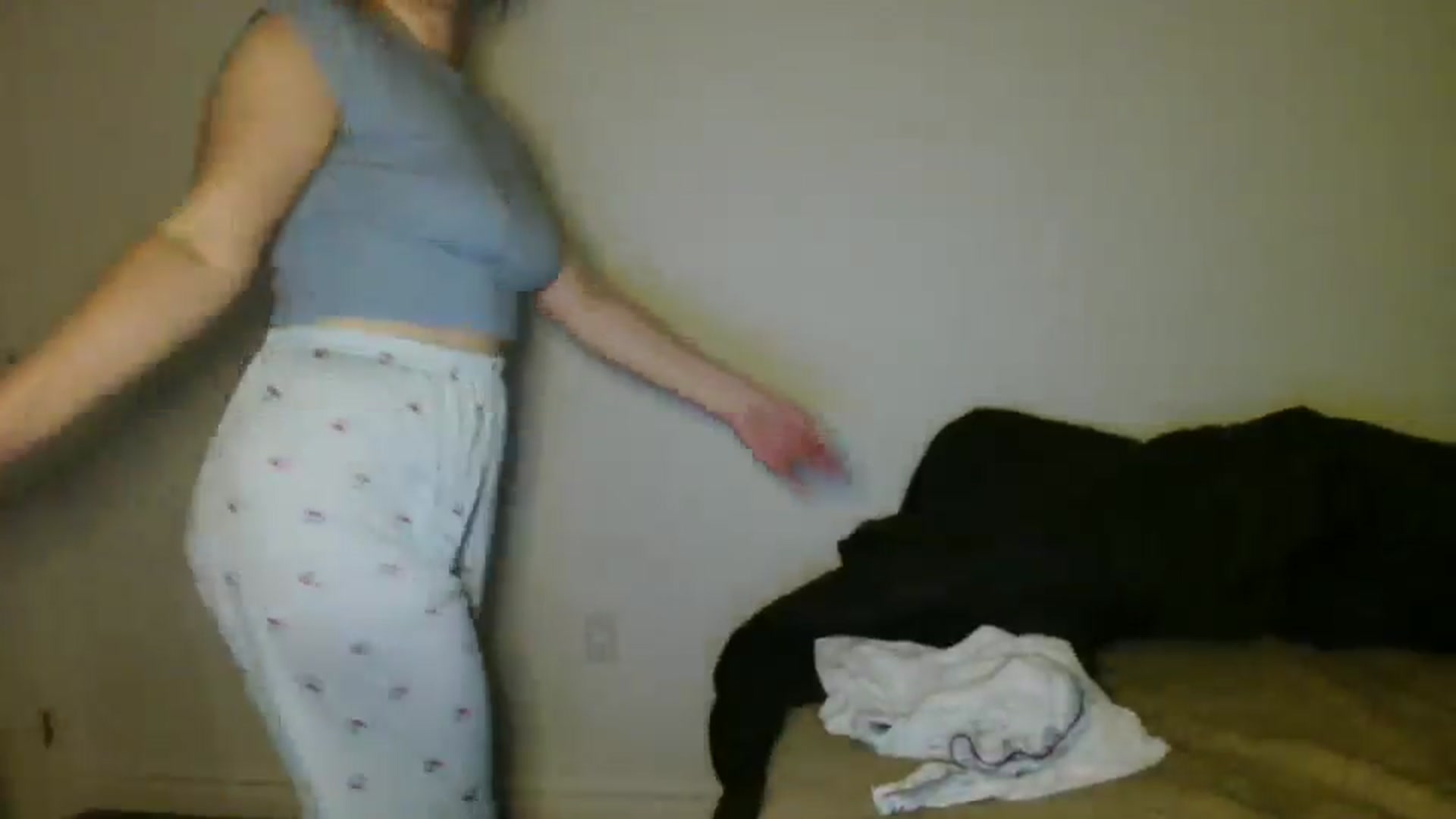 Gallery image thumbnail from MisssLove_is's myfreecams stream on, 12/22/2025, 23:32 image 18 of 20