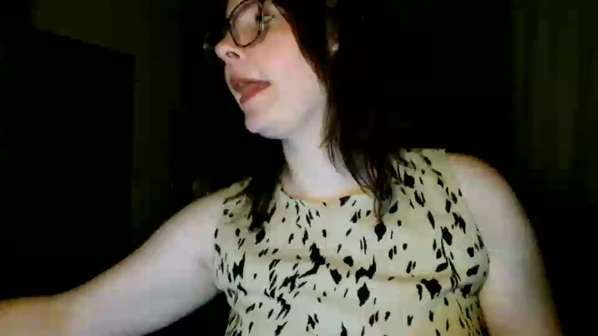 Gallery image thumbnail from MisssLove_is's myfreecams stream on, 05/31/2026, 19:35 image 16 of 20