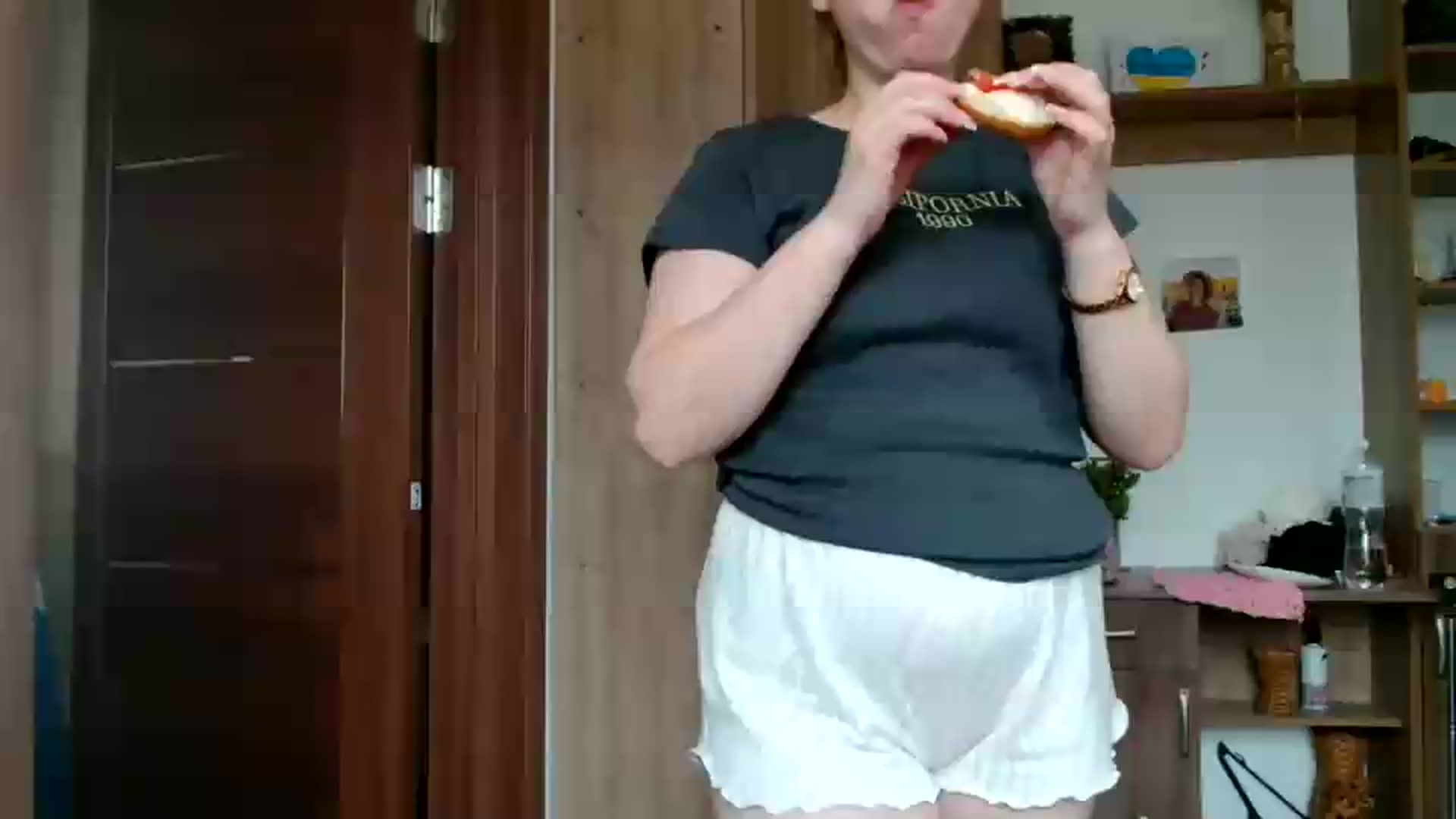 Gallery image thumbnail from MisssLove_is's myfreecams stream on, 06/05/2026, 09:30 image 16 of 20