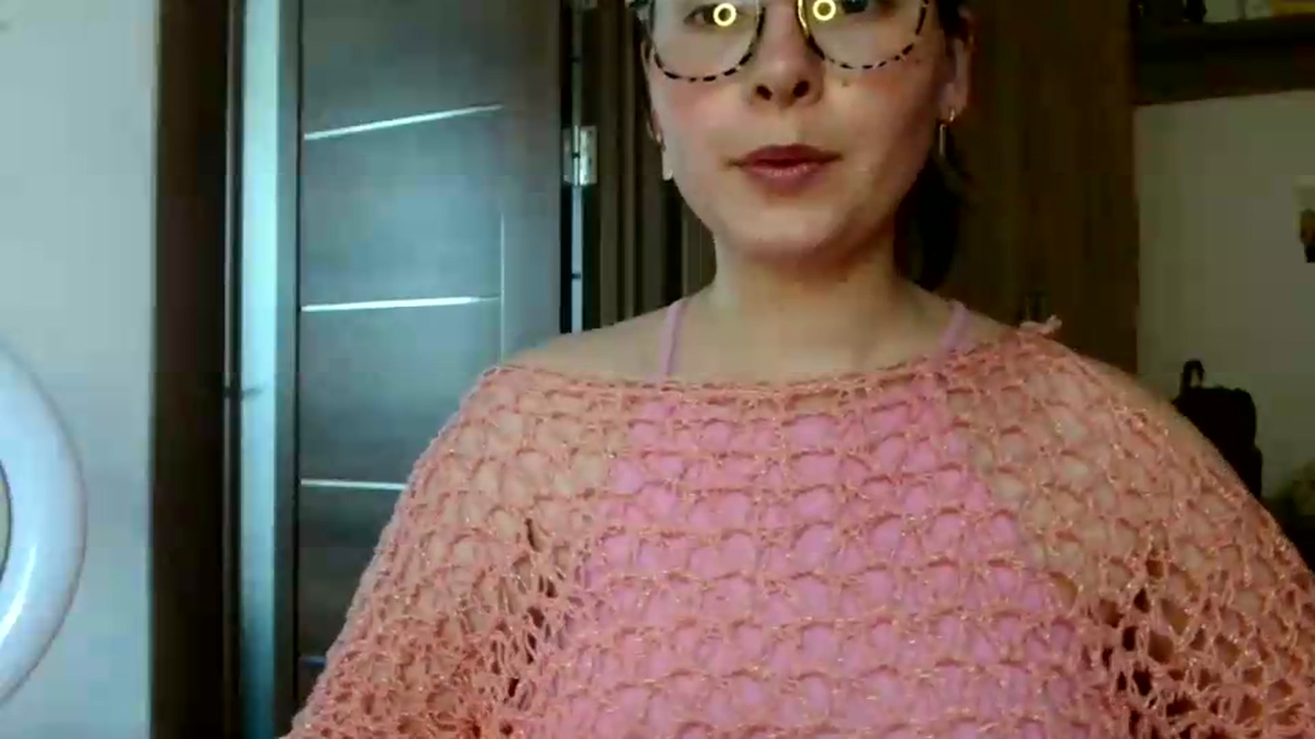 Gallery image thumbnail from MisssLove_is's myfreecams stream on, 06/19/2026, 14:25 image 14 of 20
