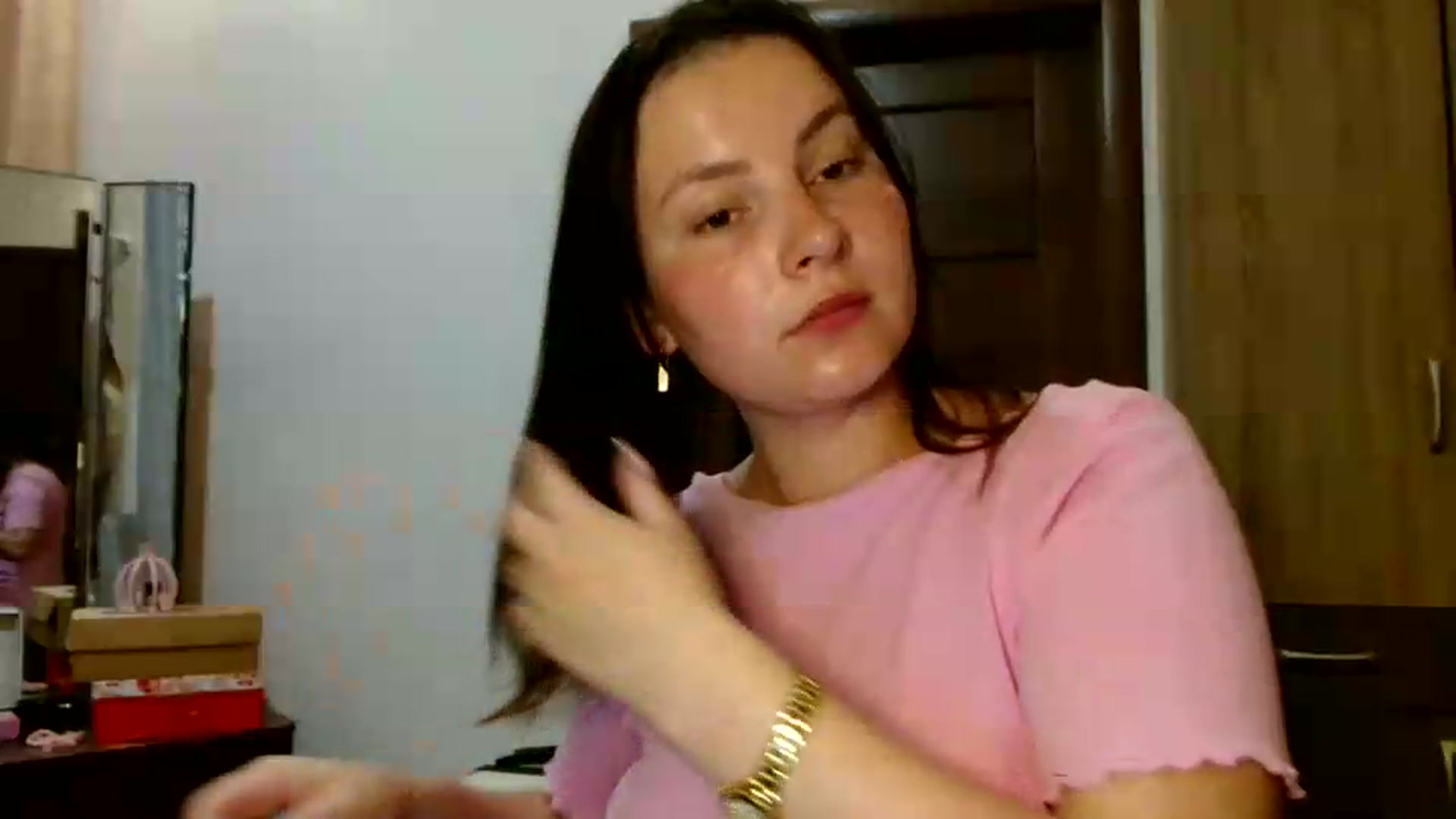 Gallery image thumbnail from MisssLove_is's myfreecams stream on, 07/01/2026, 21:03 image 9 of 20