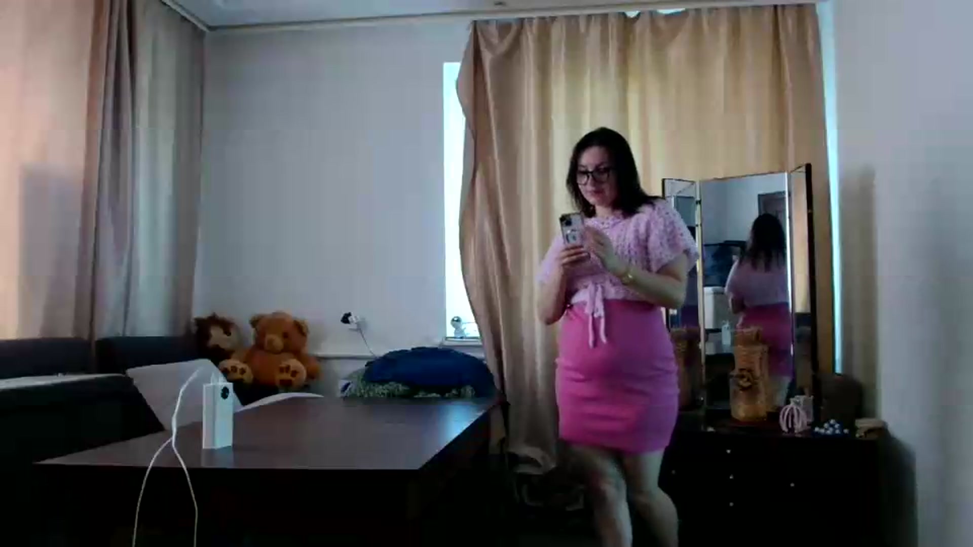 Gallery image thumbnail from MisssLove_is's myfreecams stream on, 07/04/2026, 07:50 image 7 of 20