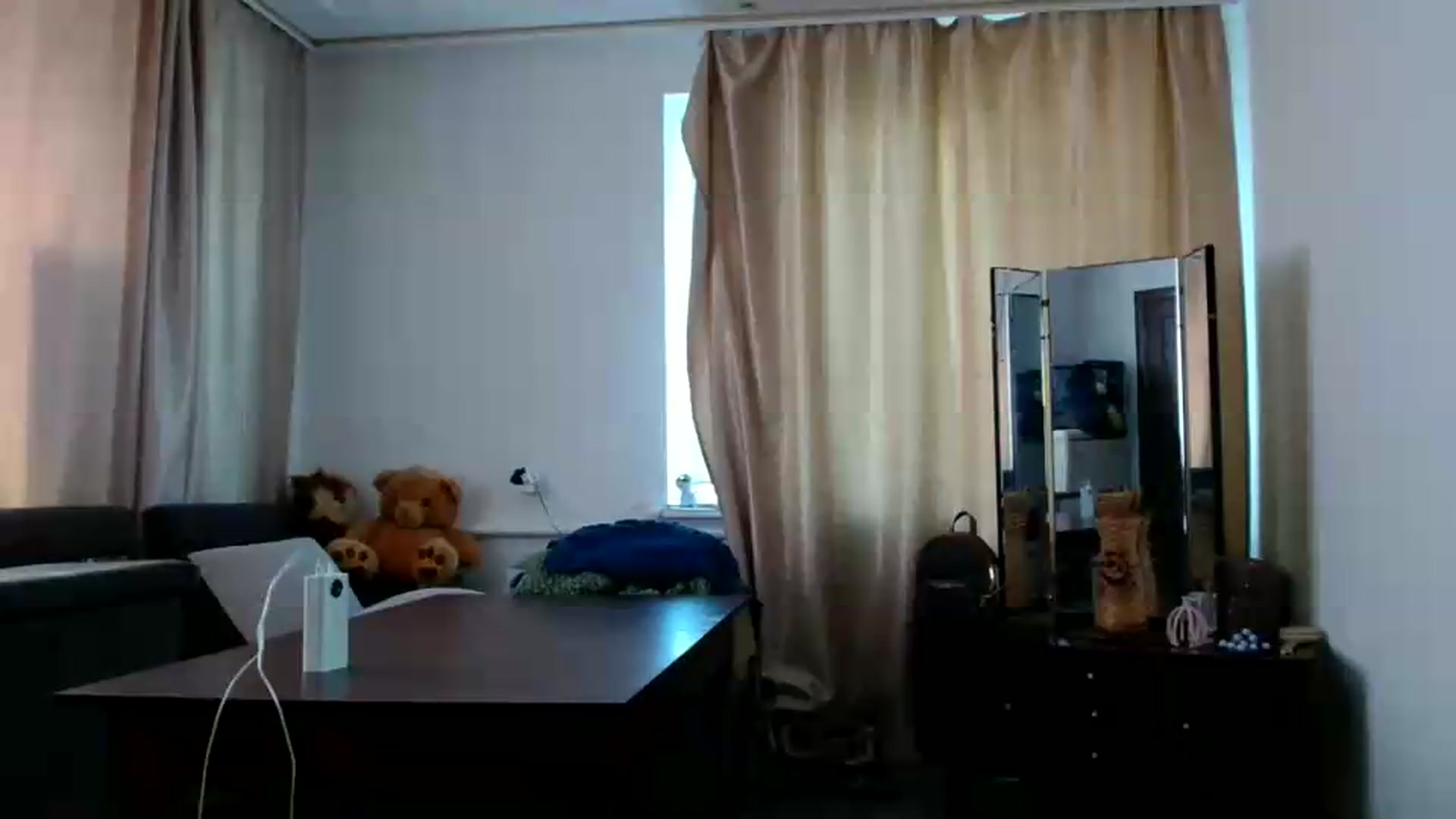 Gallery image thumbnail from MisssLove_is's myfreecams stream on, 07/04/2026, 07:50 image 9 of 20