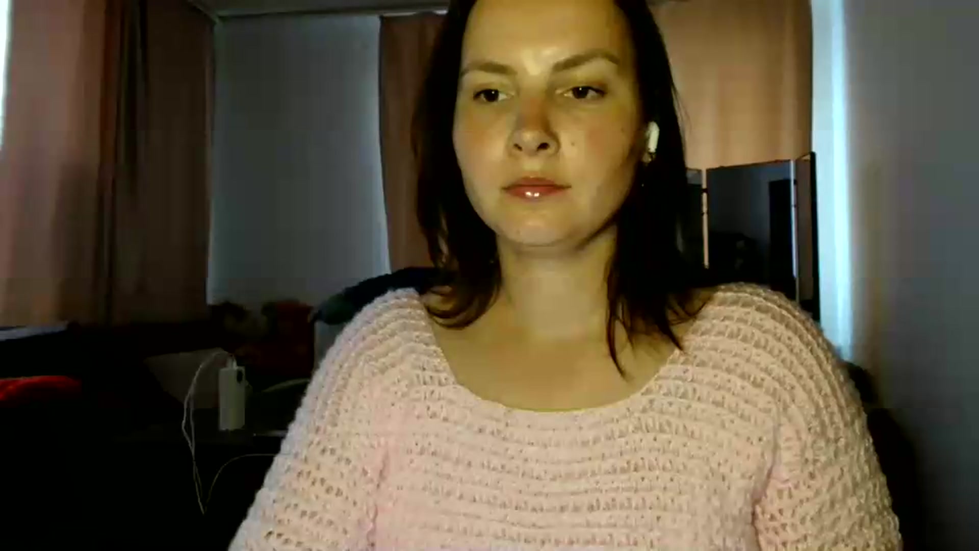 Gallery image thumbnail from MisssLove_is's myfreecams stream on, 07/04/2026, 14:20 image 16 of 20