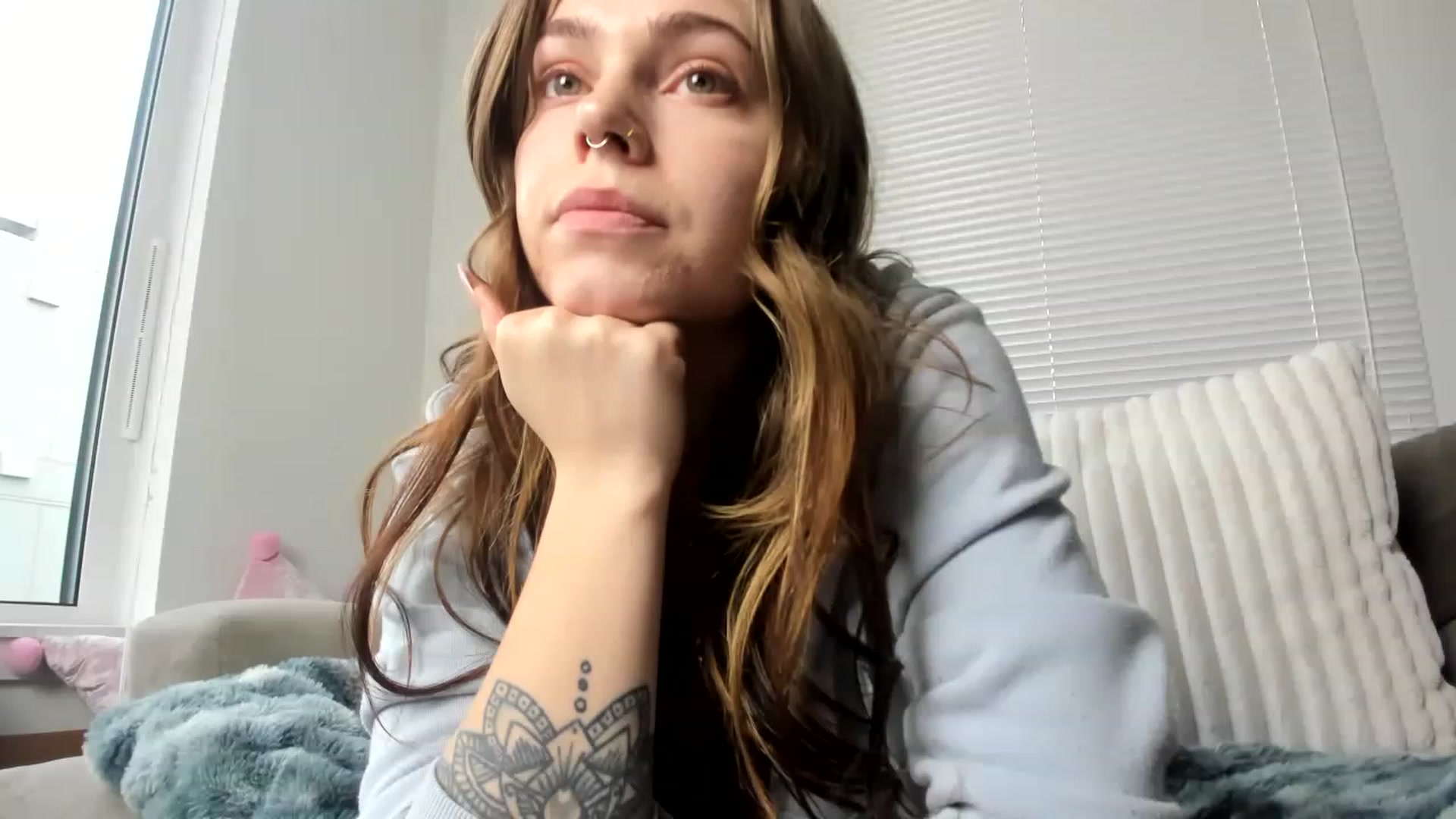 Gallery image thumbnail from MisssMolly420's myfreecams stream on, 01/01/2023, 18:58 image 3 of 20