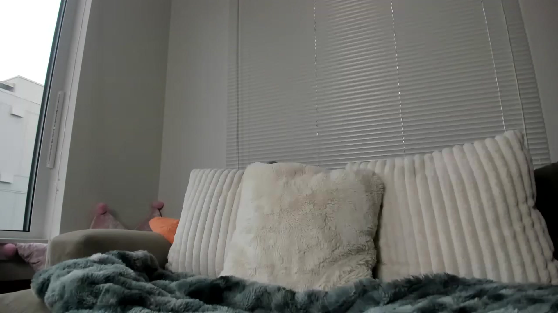 Gallery image thumbnail from MisssMolly420's myfreecams stream on, 01/01/2023, 18:58 image 4 of 20