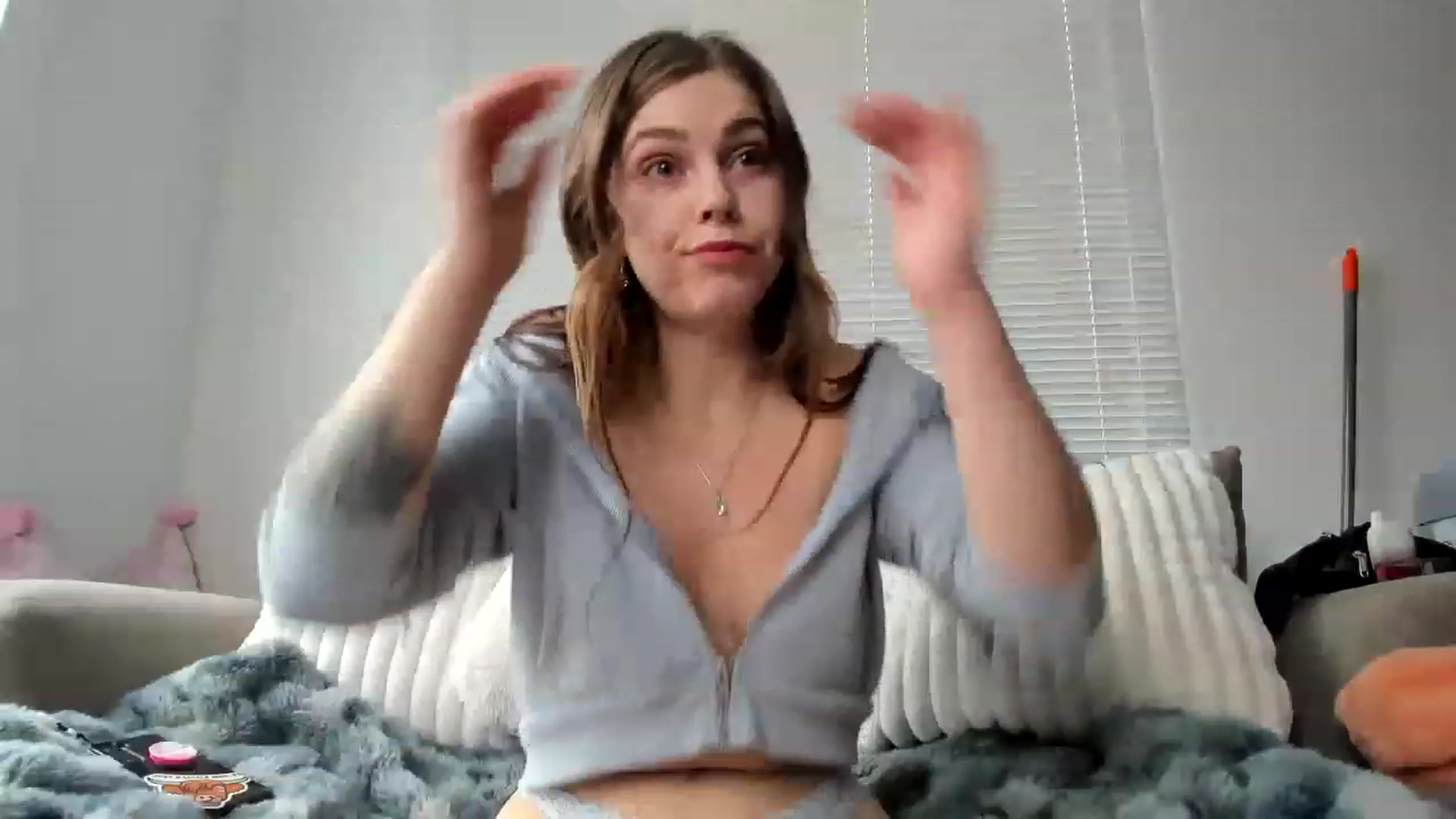 Gallery image thumbnail from MisssMolly420's myfreecams stream on, 01/01/2023, 22:57 image 2 of 20