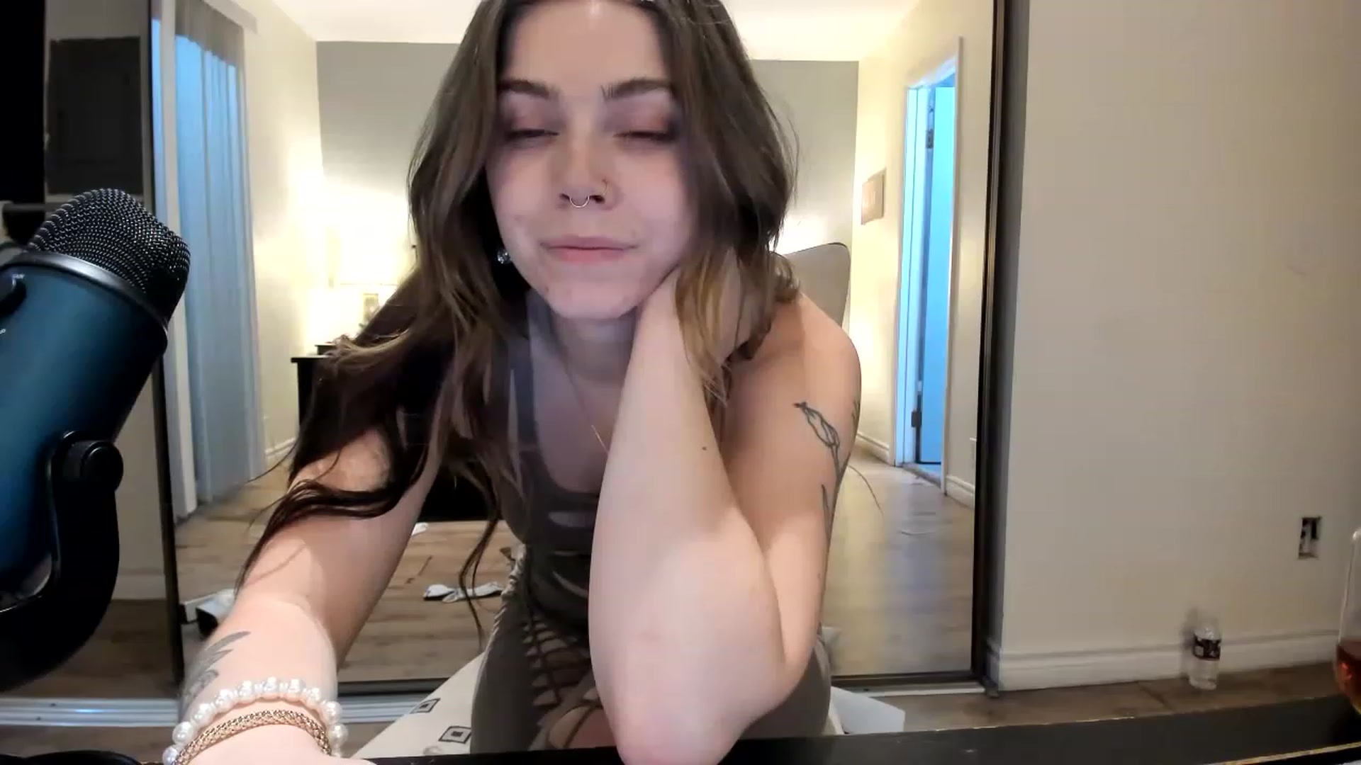 Gallery image thumbnail from MisssMolly420's myfreecams stream on, 01/10/2023, 02:13 image 16 of 20