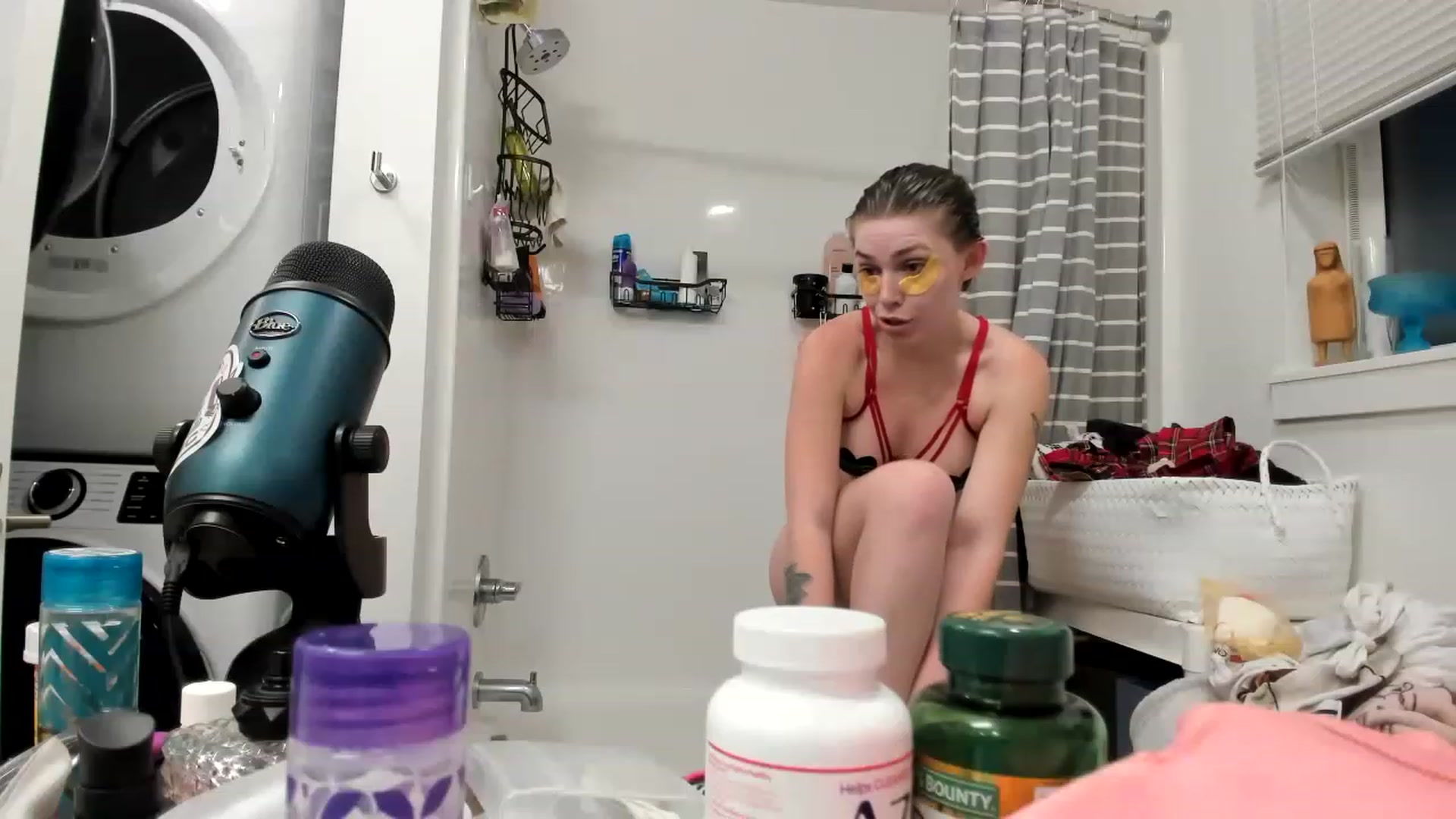 Gallery image thumbnail from MisssMolly420's myfreecams stream on, 01/19/2023, 16:26 image 7 of 20