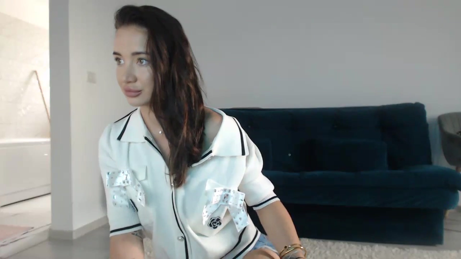 Gallery image thumbnail from Missshaziram's myfreecams stream on, 07/21/2024, 12:04 image 14 of 20