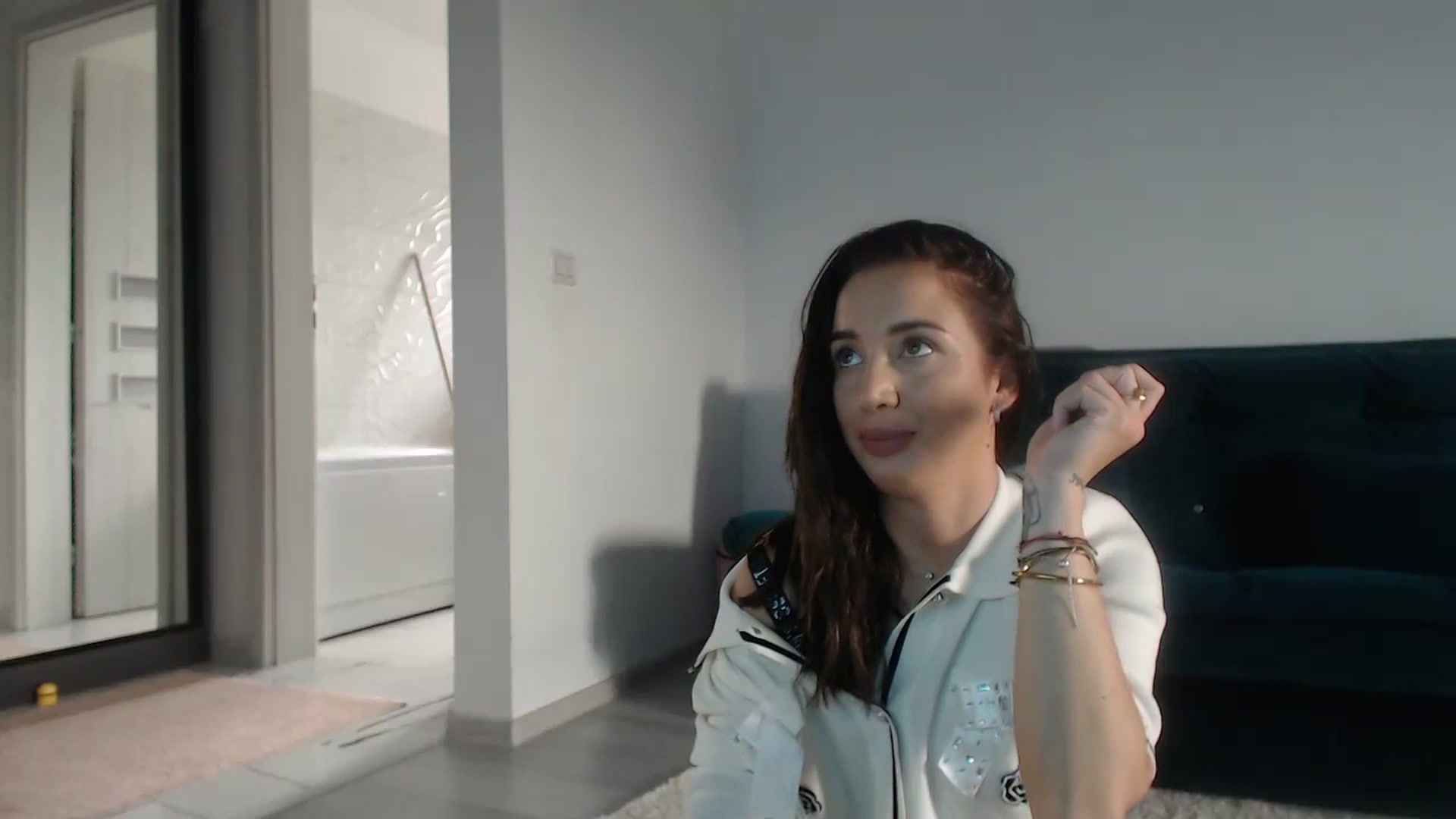Gallery image thumbnail from Missshaziram's myfreecams stream on, 07/21/2024, 12:46 image 6 of 20
