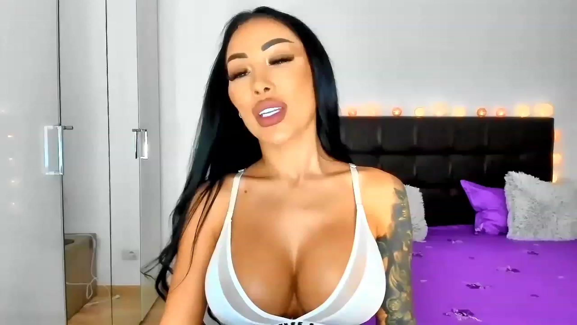 Gallery image thumbnail from Misssophiex's myfreecams stream on, 11/17/2022, 02:26 image 20 of 20