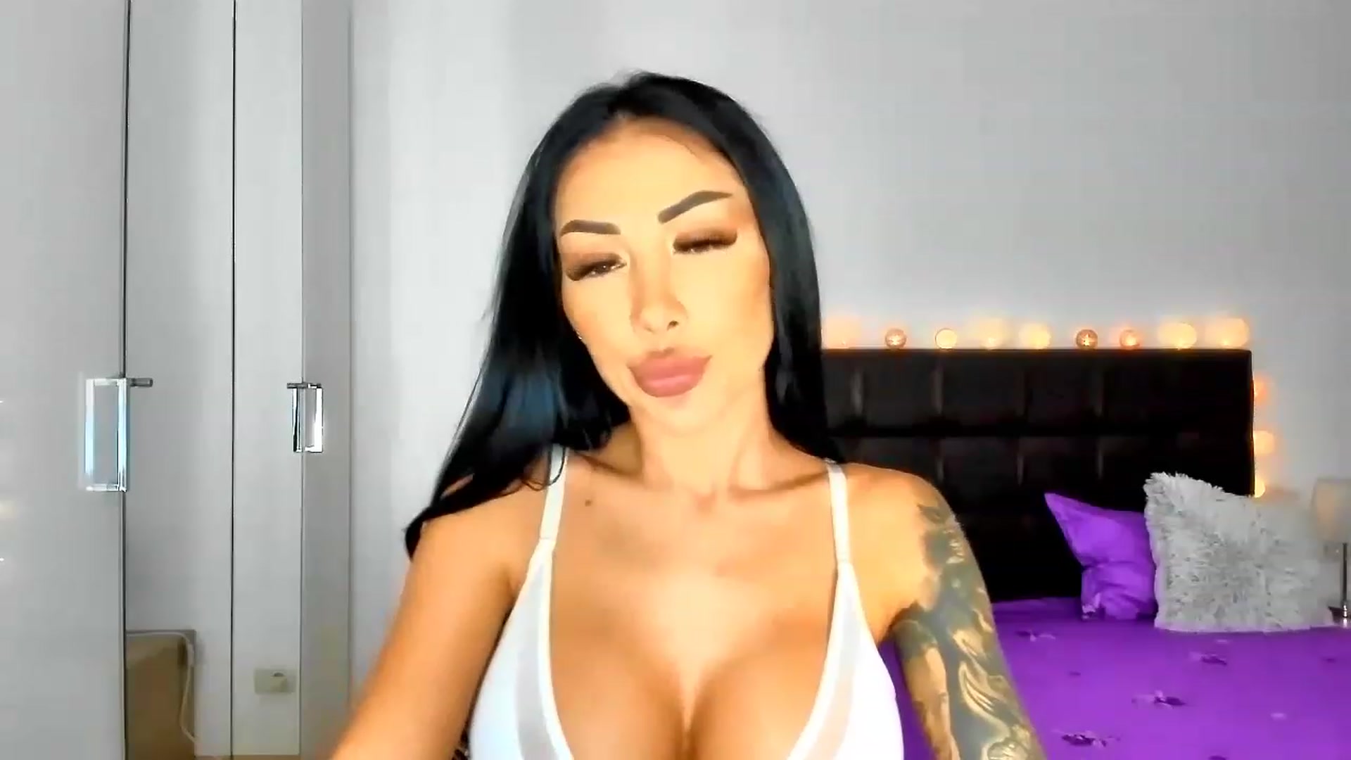 Gallery image thumbnail from Misssophiex's myfreecams stream on, 11/17/2022, 02:26 image 20 of 20