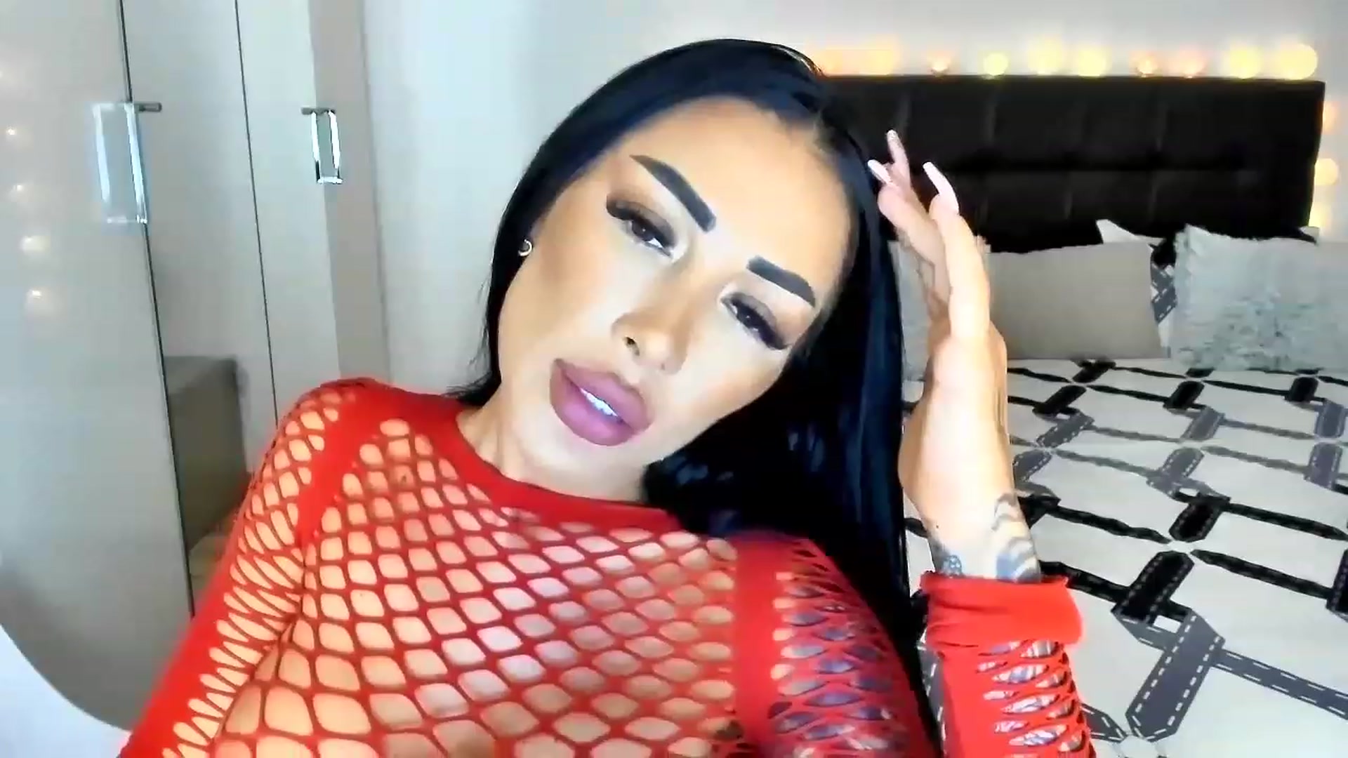 Gallery image thumbnail from Misssophiex's myfreecams stream on, 11/23/2022, 24:02 image 6 of 20