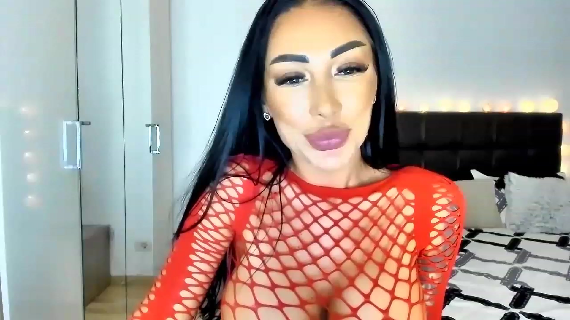 Gallery image thumbnail from Misssophiex's myfreecams stream on, 11/23/2022, 01:29 image 15 of 20
