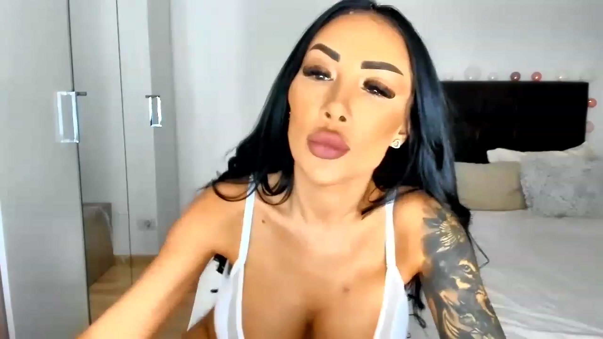 Gallery image thumbnail from Misssophiex's myfreecams stream on, 12/04/2022, 16:28 image 3 of 20