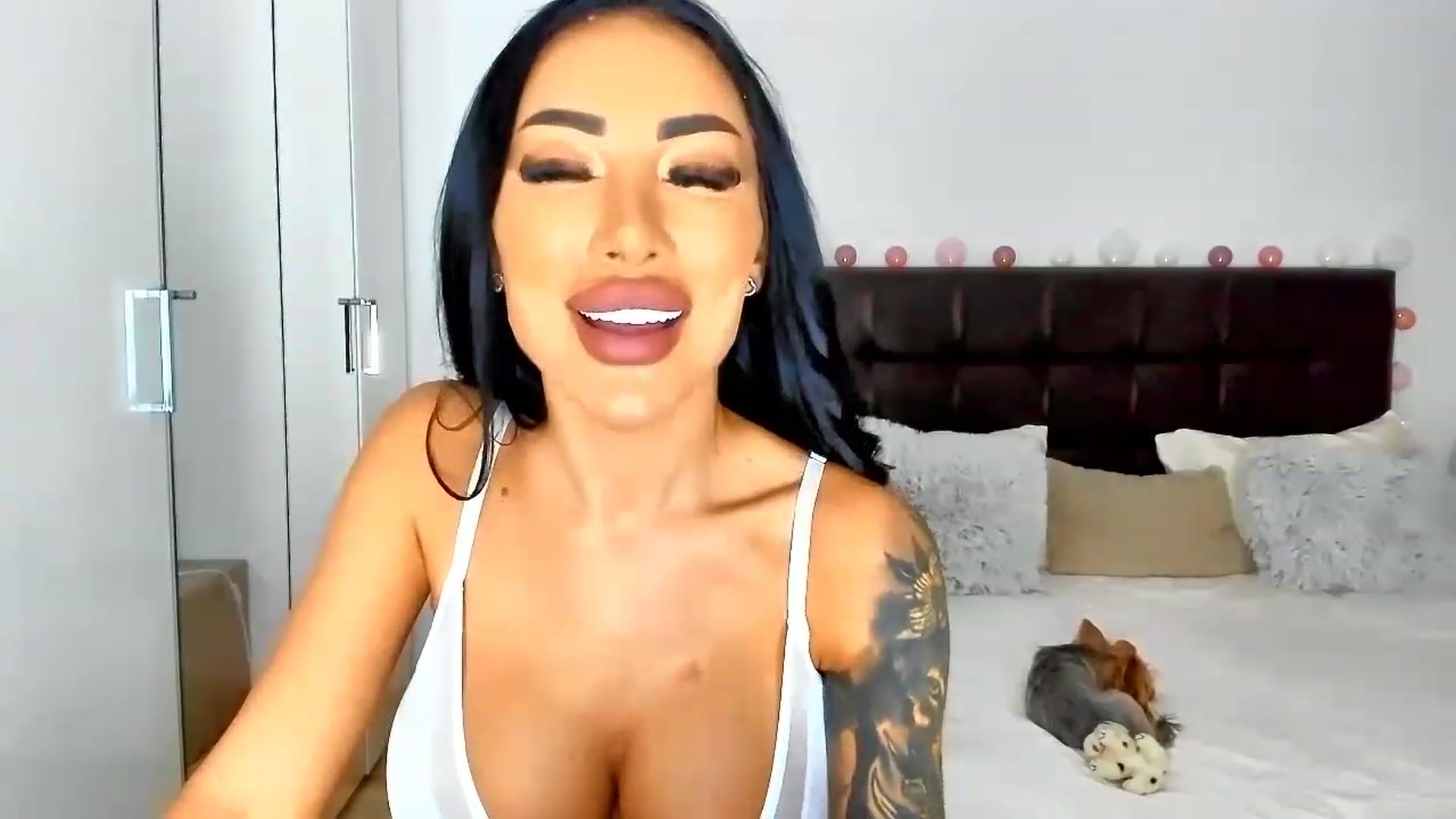 Gallery image thumbnail from Misssophiex's myfreecams stream on, 12/04/2022, 22:29 image 10 of 20