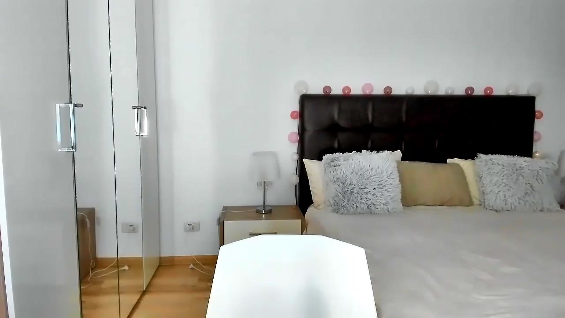Gallery image thumbnail from Misssophiex's myfreecams stream on, 12/05/2022, 17:17 image 17 of 20