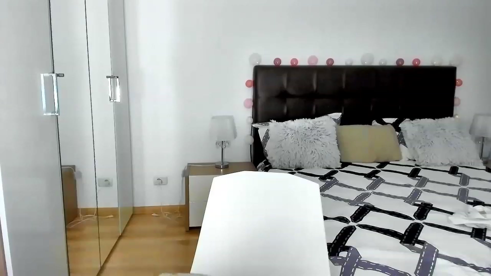 Gallery image thumbnail from Misssophiex's myfreecams stream on, 12/06/2022, 24:28 image 18 of 20