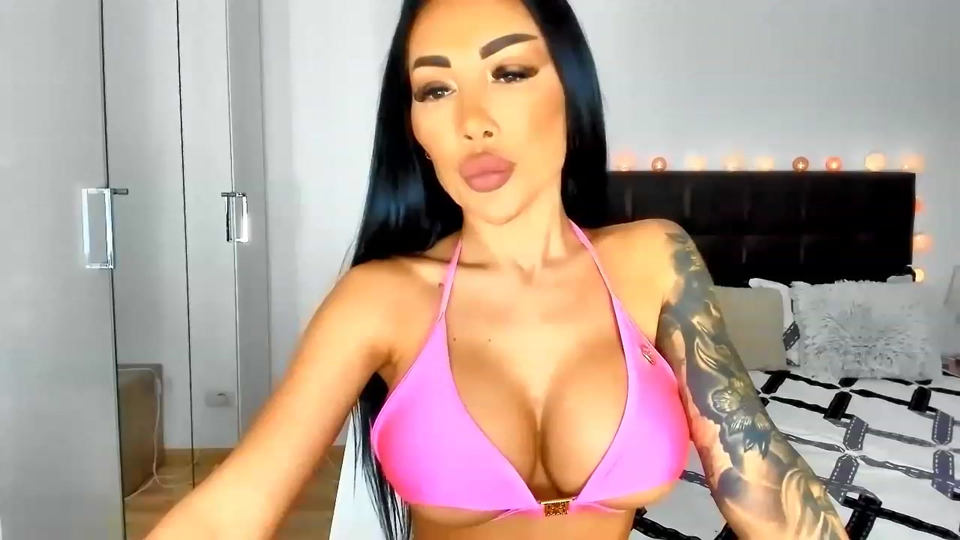 Gallery image thumbnail from Misssophiex's myfreecams stream on, 12/08/2022, 16:47 image 5 of 20