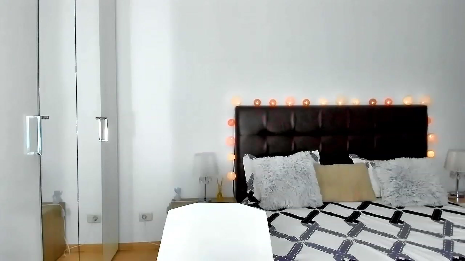 Gallery image thumbnail from Misssophiex's myfreecams stream on, 12/10/2022, 17:21 image 12 of 20